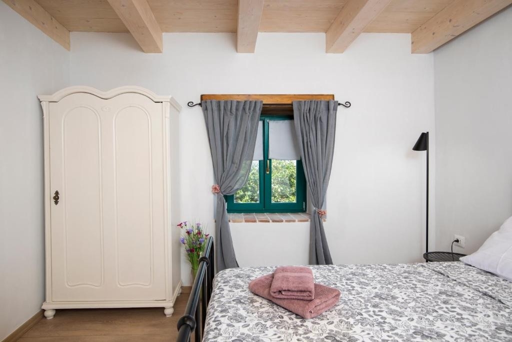 Top Pula Valtura Top Pula Valtura