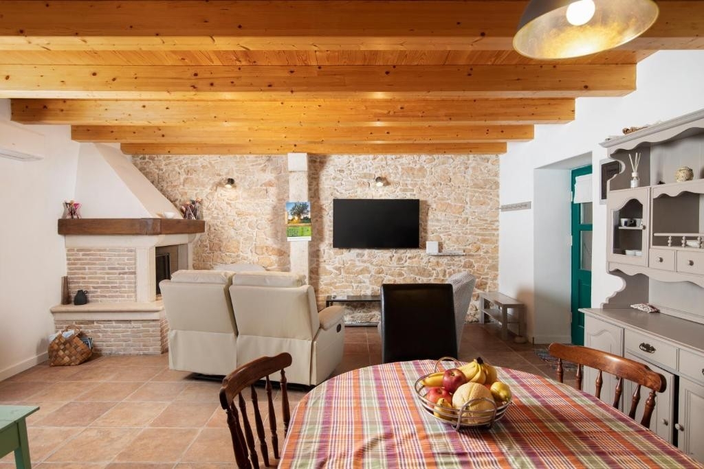 Top Pula Valtura Top Pula Valtura