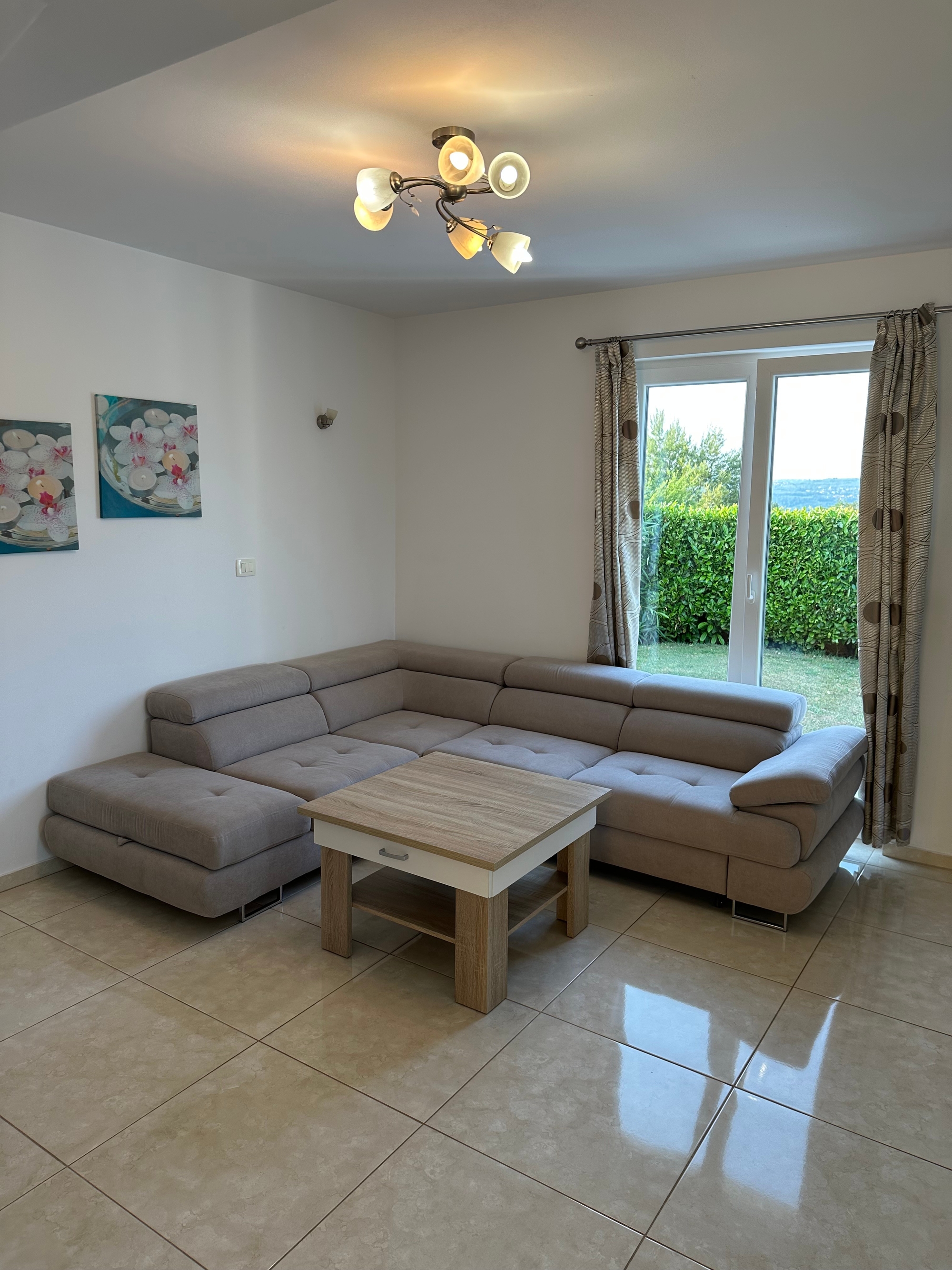 Three bedroom house with terrace Kaštel (Central Istria - Središnja Istra) (K-24734)