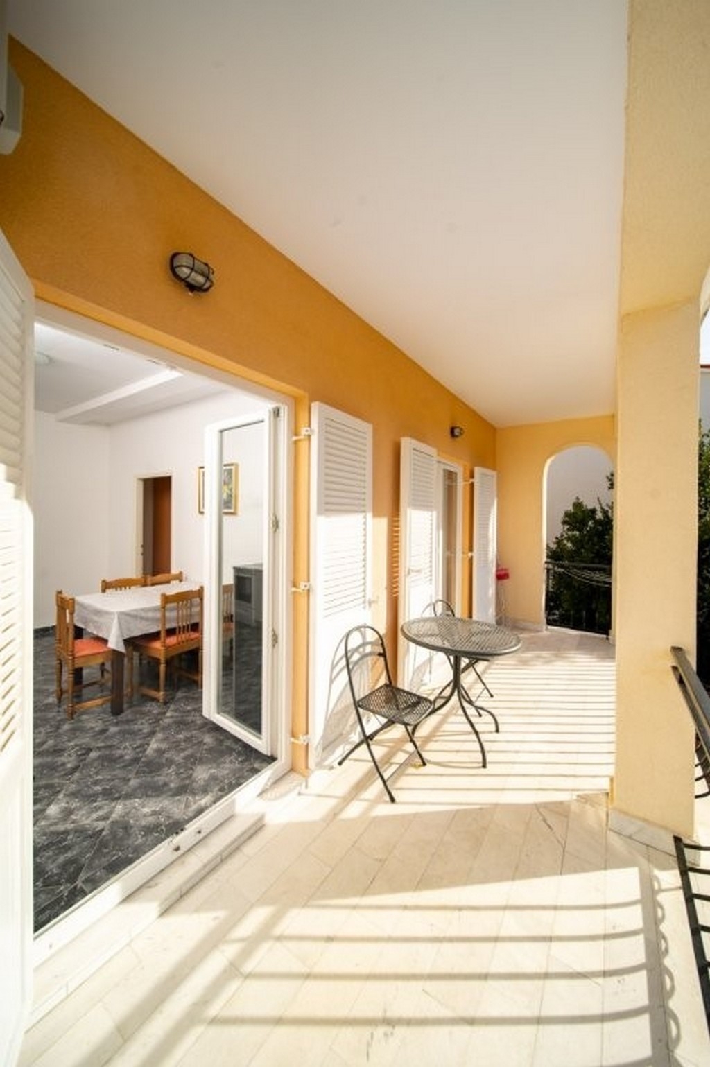 Top Rab Lopar Top Rab Lopar