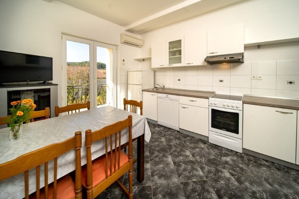 Two bedroom apartment with balcony Lopar, Rab (A-24754-a) Two bedroom apartment with balcony Lopar, Rab (A-24754-a)