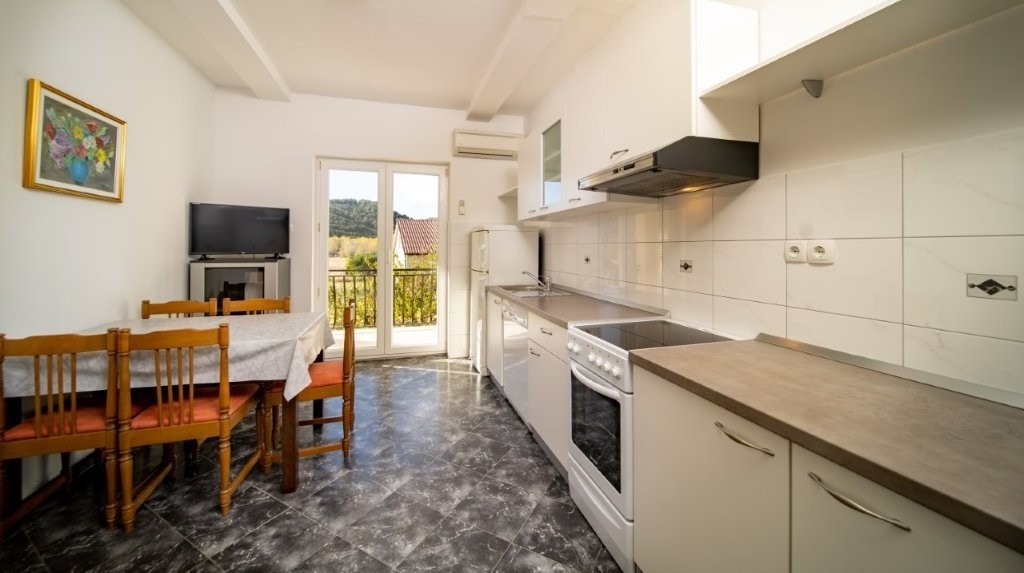 Top Rab Lopar Top Rab Lopar