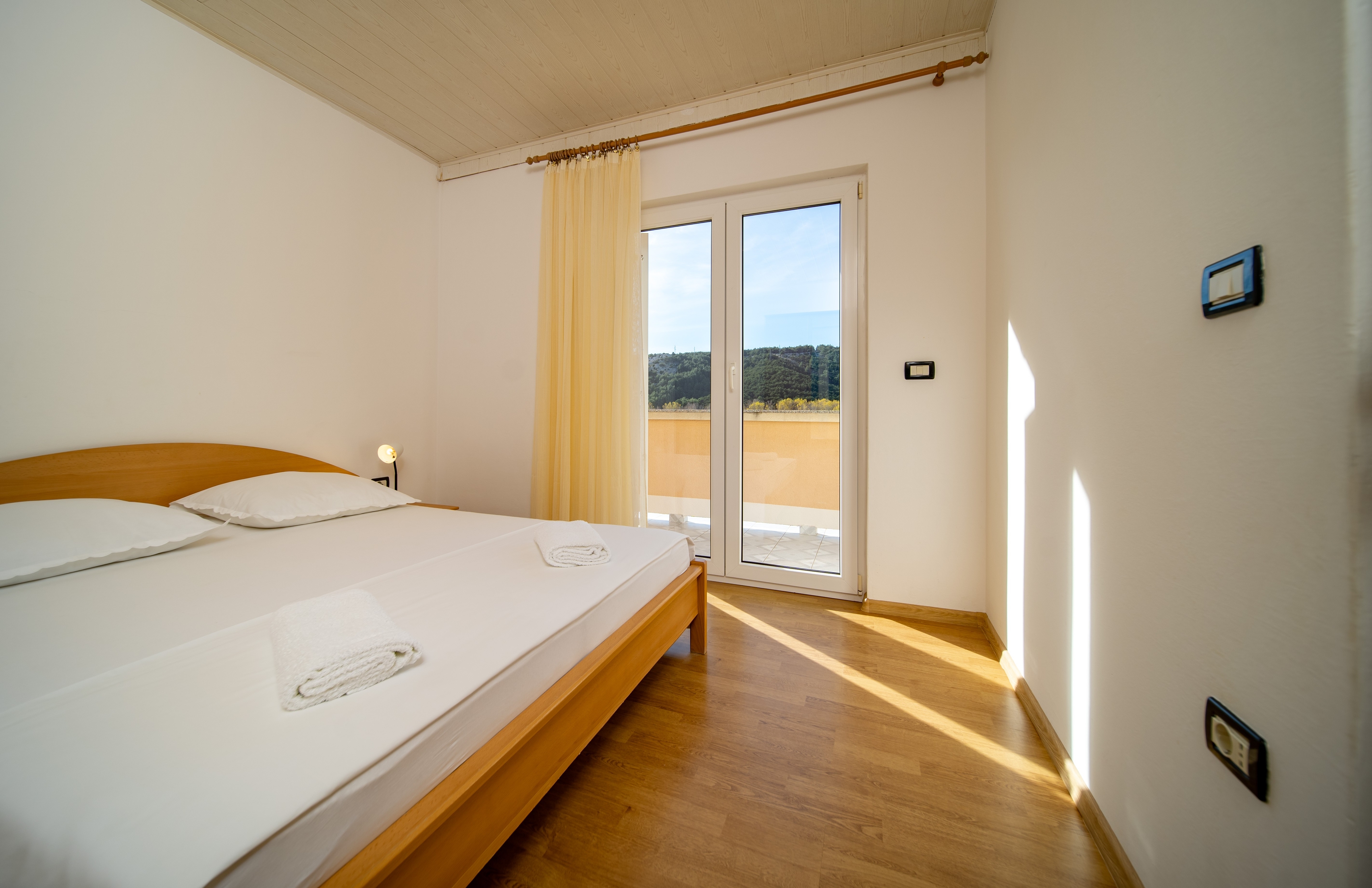 Top Rab Lopar Top Rab Lopar