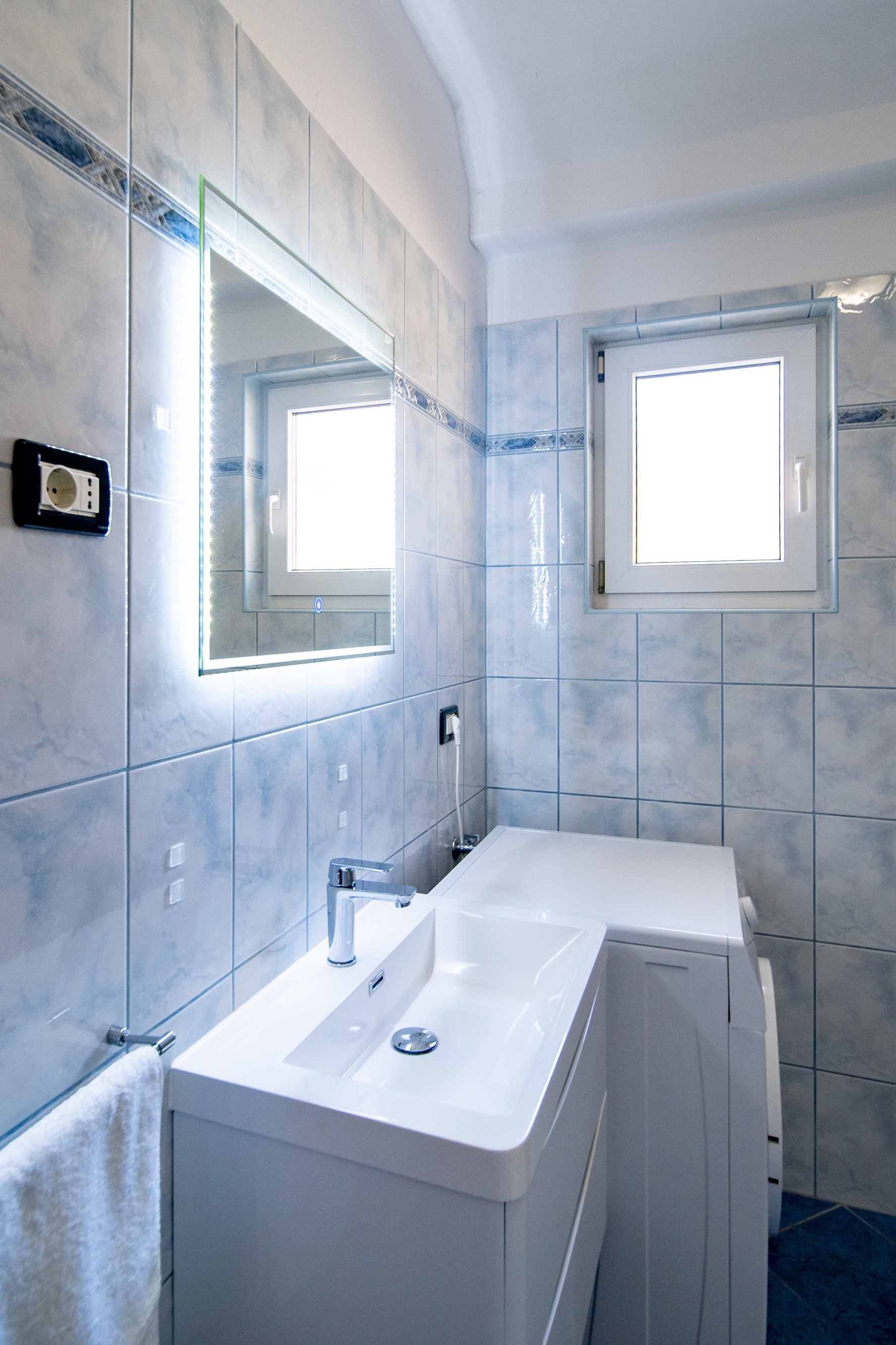 Top Rab Lopar Top Rab Lopar