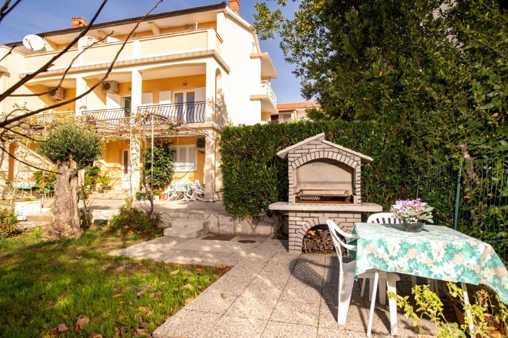 Two bedroom apartment with balcony Lopar, Rab (A-24754-a) Two bedroom apartment with balcony Lopar, Rab (A-24754-a)