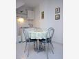 Vis, Dining room in the studio-apartment, (pet friendly) and WiFi.
