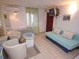 Living room Vis, Living room in the studio-apartment, (pet friendly) and WiFi.