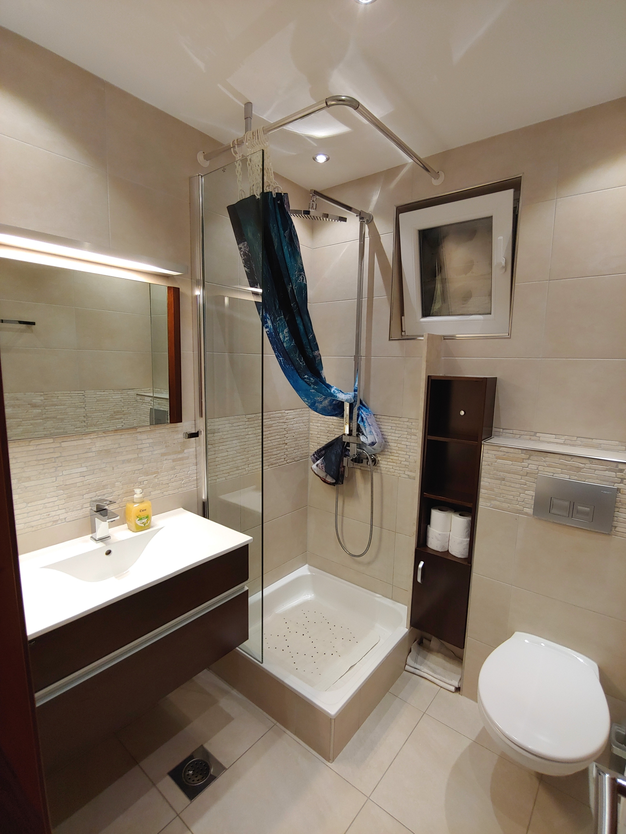 Trosoben apartma S teraso Pirovac, Šibenik  A-a