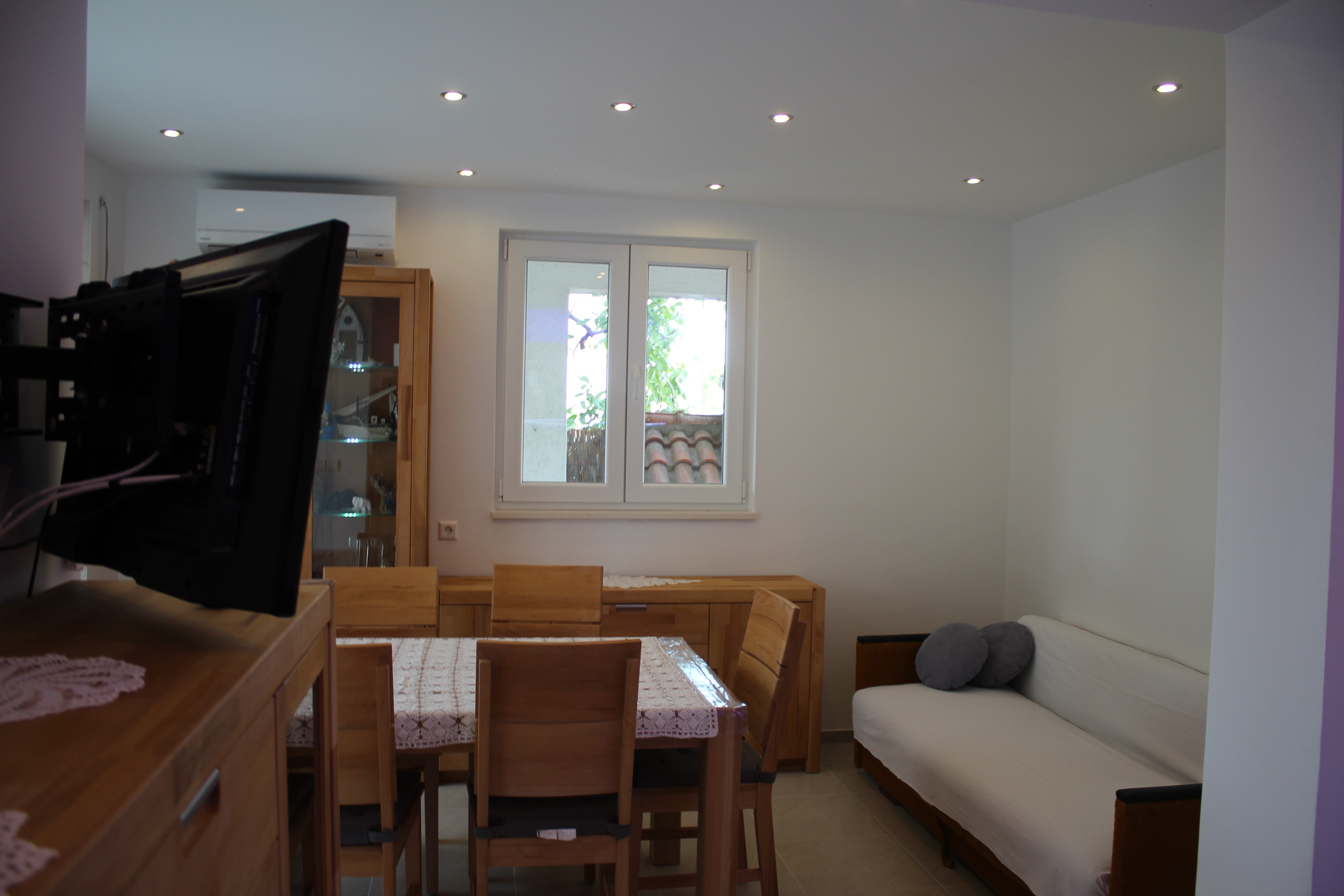 Three bedroom apartment with terrace Pirovac, Šibenik (A-24766-a) Three bedroom apartment with terrace Pirovac, Šibenik (A-24766-a)