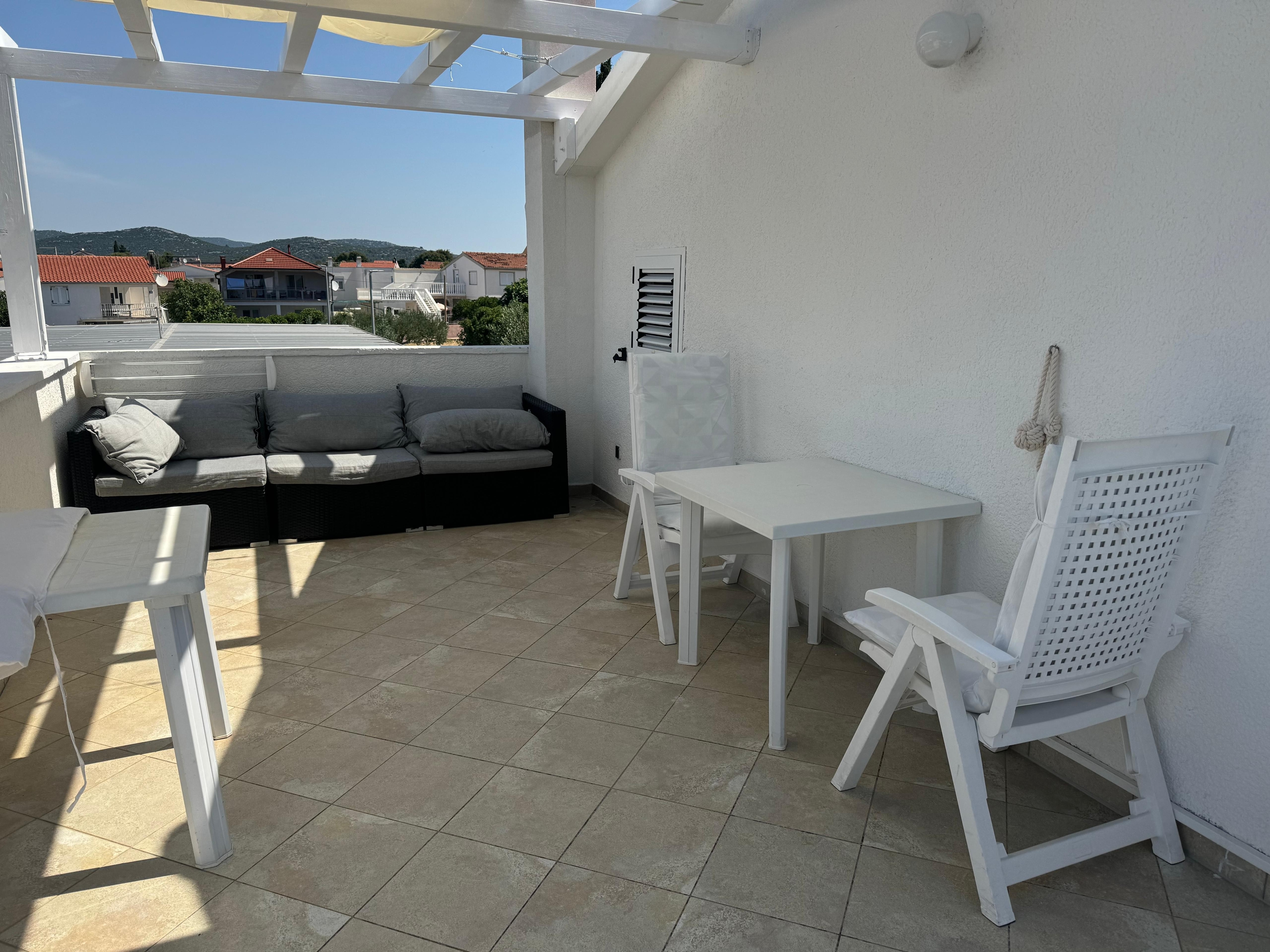 Studio S teraso in pogledom na morje Pirovac, Šibenik  AS-a