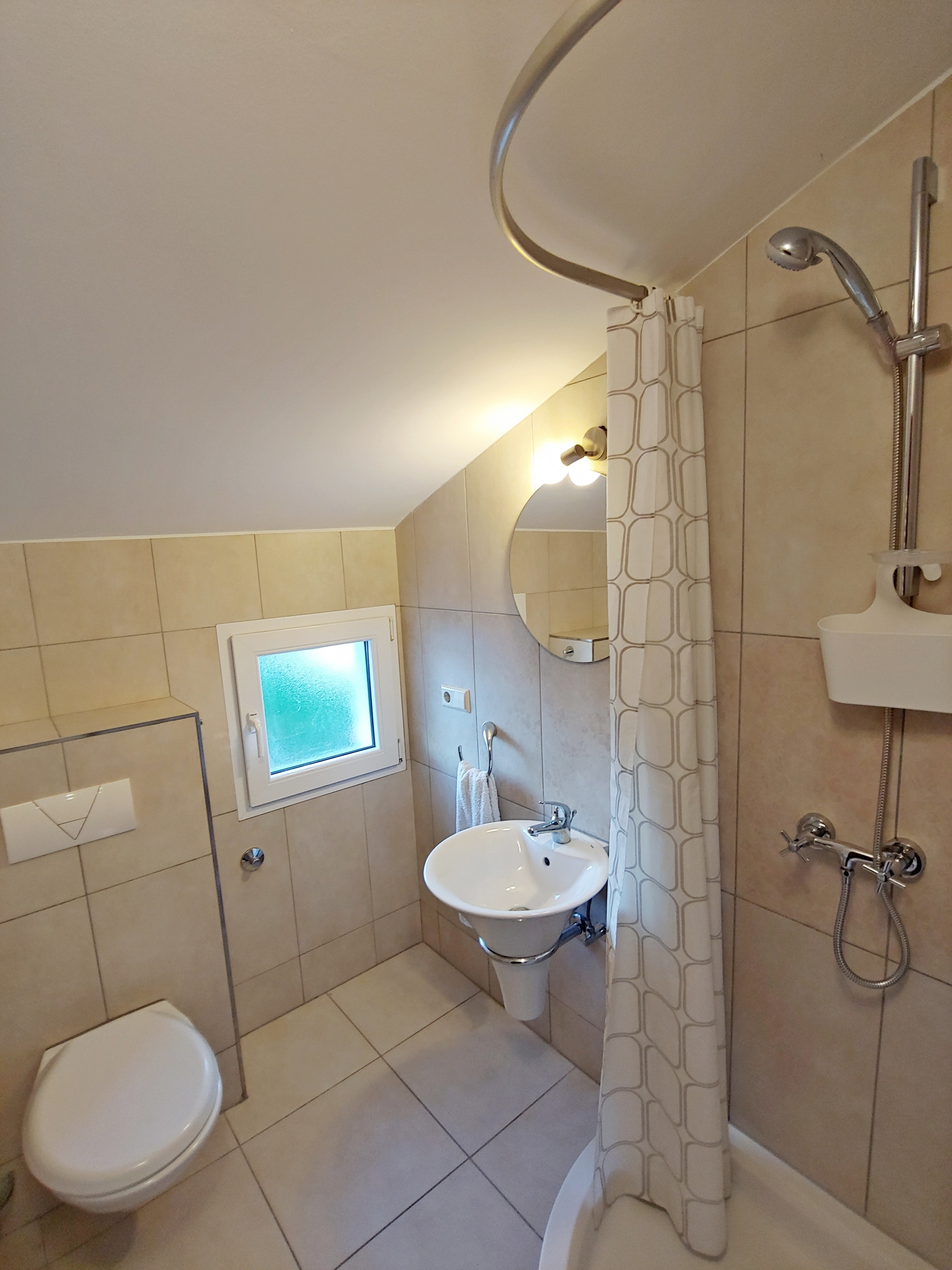 Studio apartman s terasom i pogledom na more Pirovac, Šibenik  AS-b
