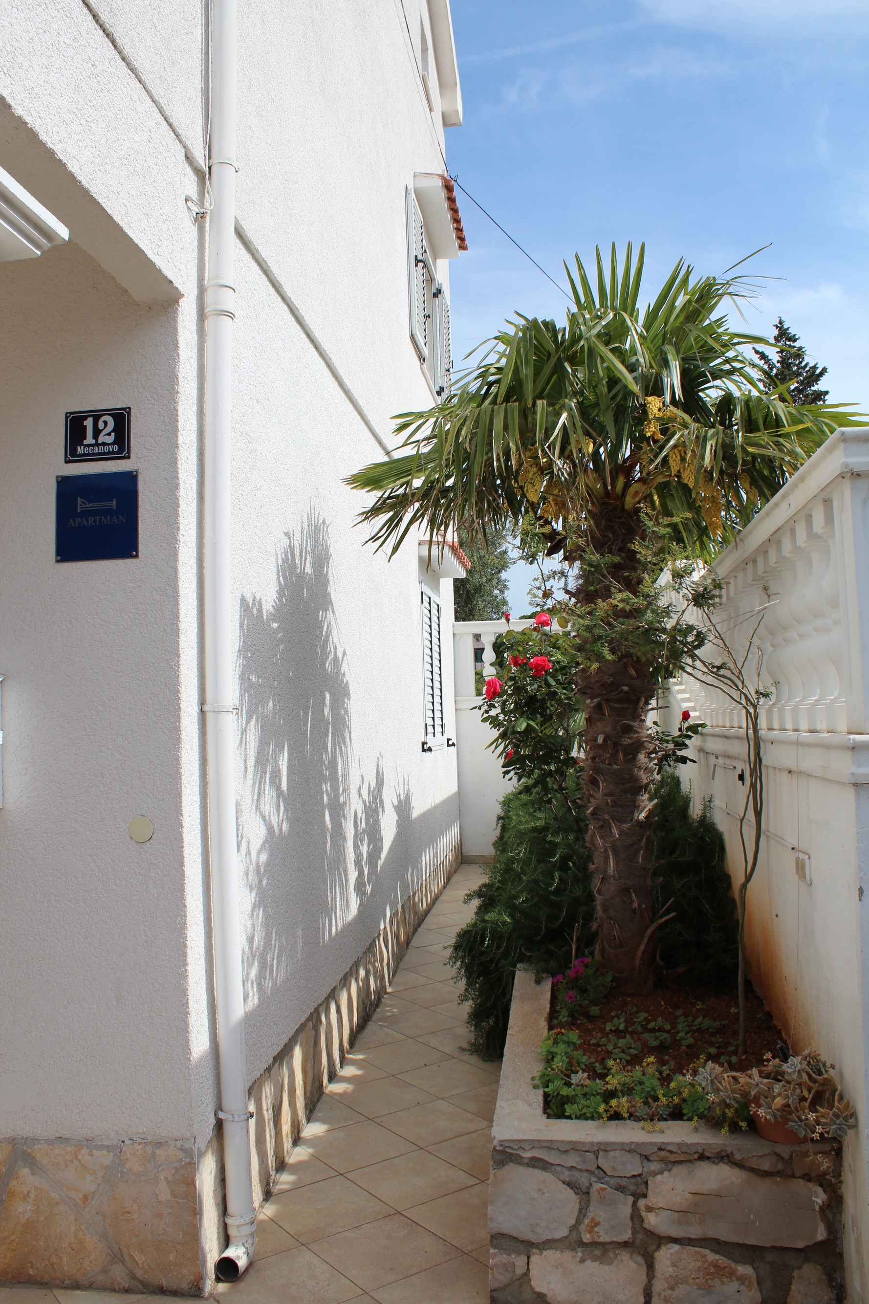 Studio apartman s terasom i pogledom na more Pirovac, Šibenik  AS-b