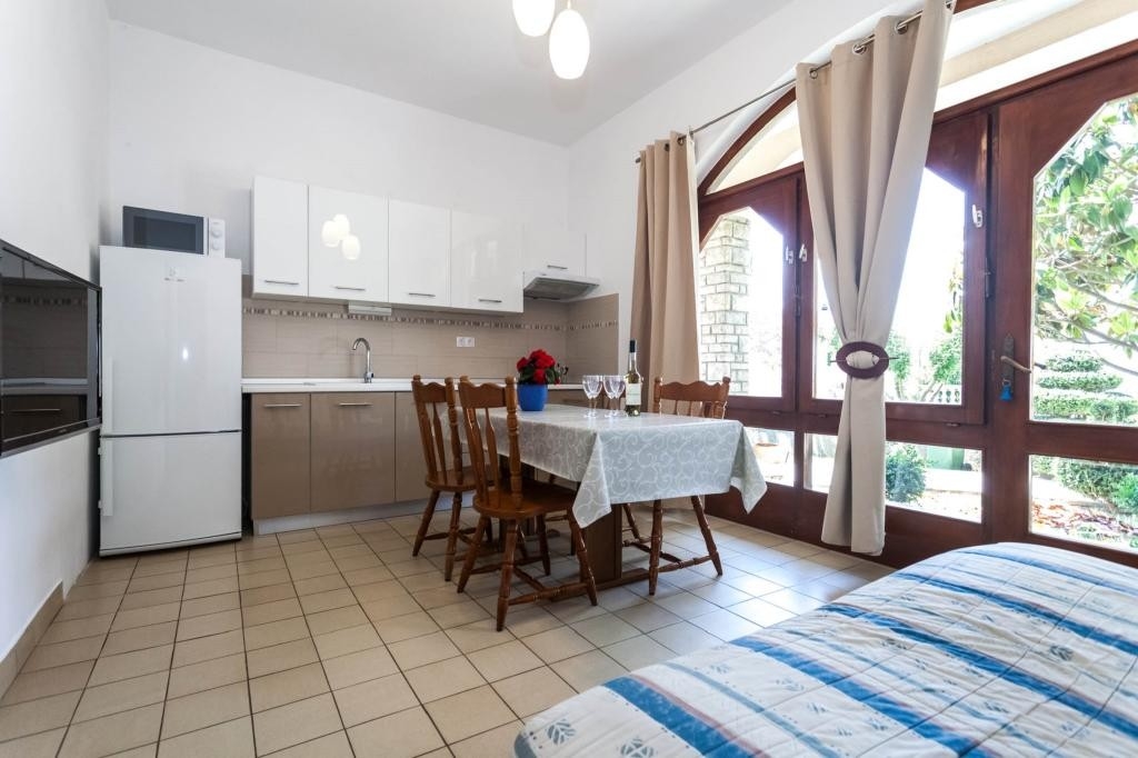 Two bedroom apartment with terrace Pakoštane, Biograd (A-24768-b)