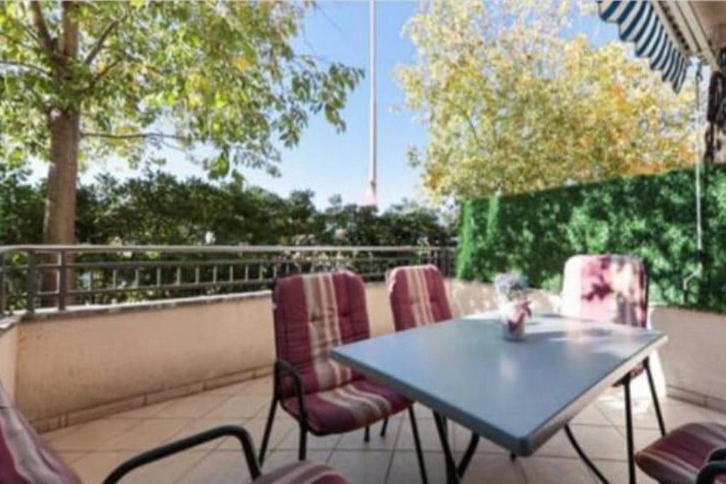 Two bedroom apartment with terrace Makarska  A-a