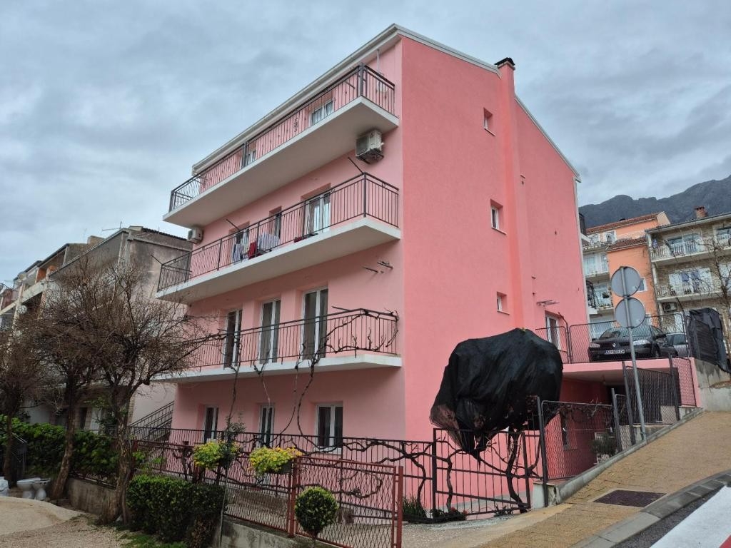 Studio Z balkonom in pogledom na morje Makarska  AS-a