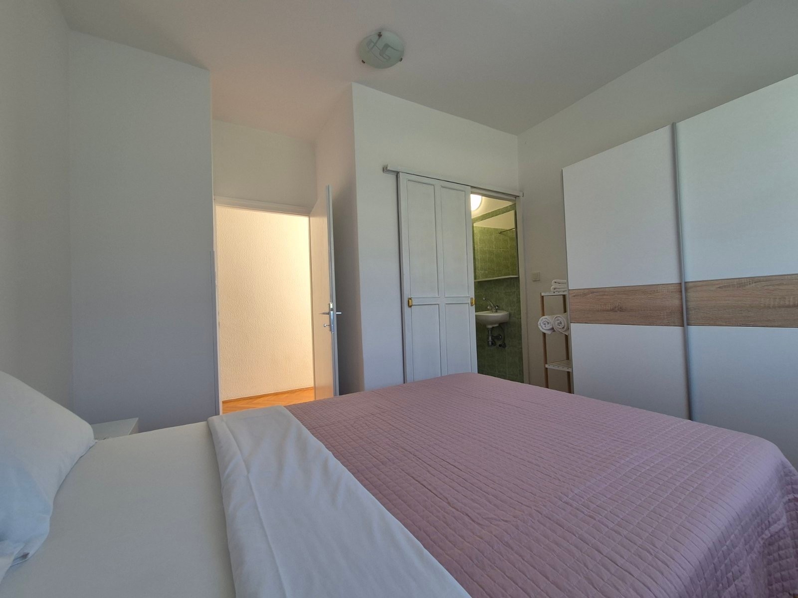 Dvosobni apartman s terasom Rab  A-b