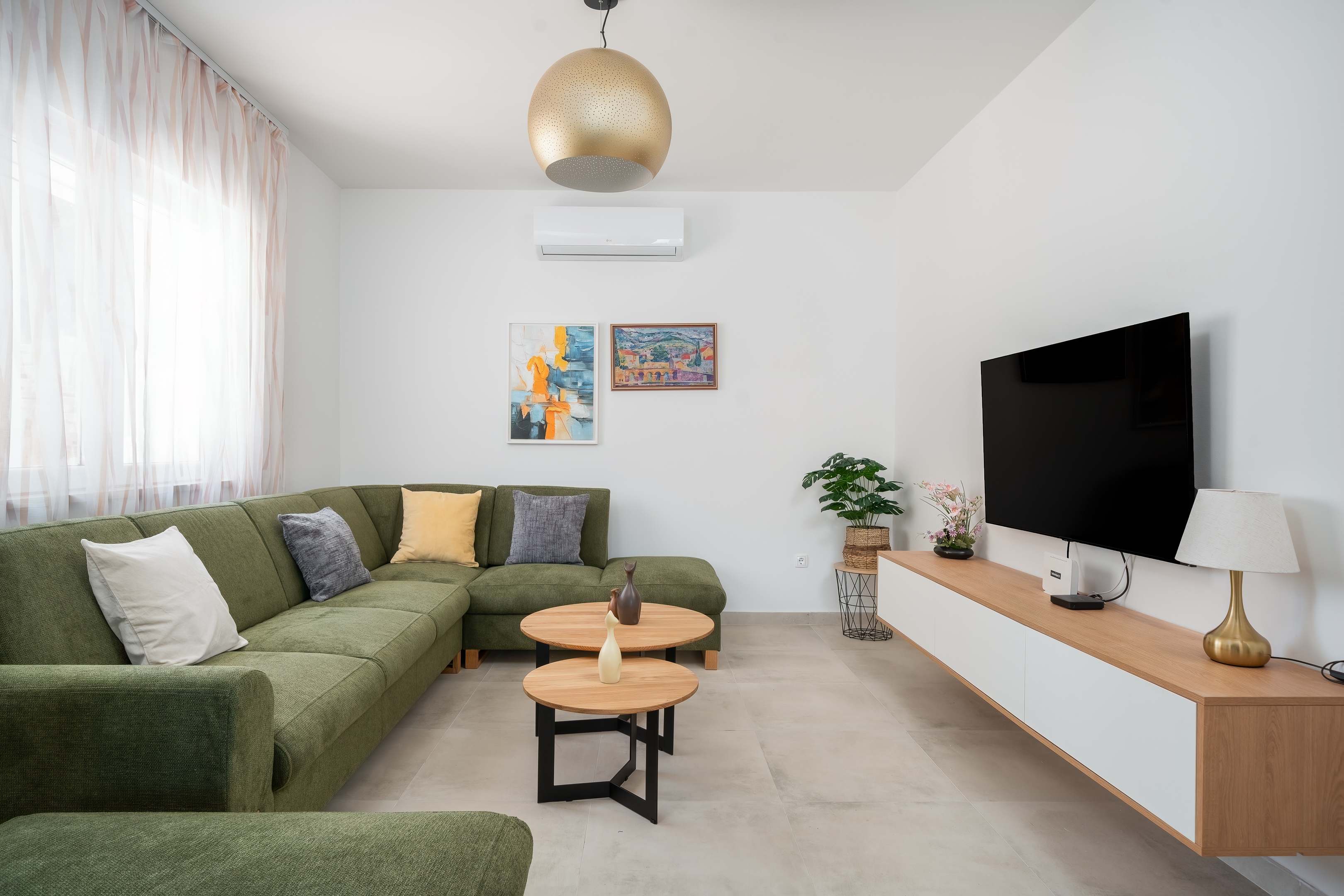 Four-bedroom house with terrace and sea view Rogotin, Neretva Delta - Ušće Neretve (K-24802) Four-bedroom house with terrace and sea view Rogotin, Neretva Delta - Ušće Neretve (K-24802)