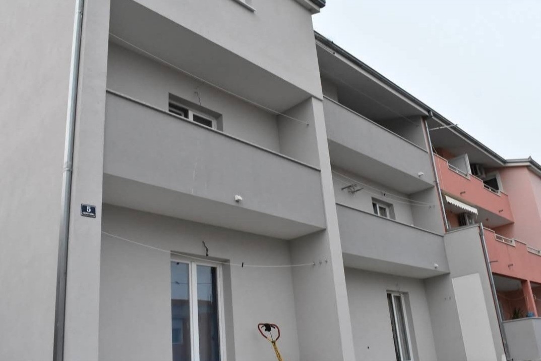 Dvosobni apartma S teraso Kaštel Stari, Kaštela  A-b