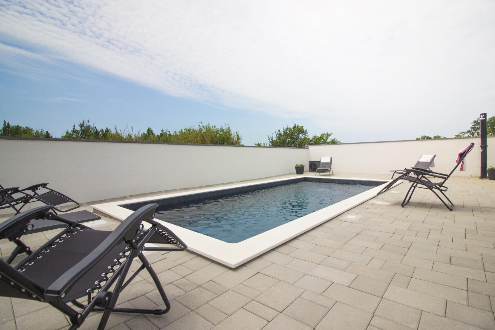 Three bedroom house with air-conditioning Sabunike, Zadar (K-24804) Three bedroom house with air-conditioning Sabunike, Zadar (K-24804)