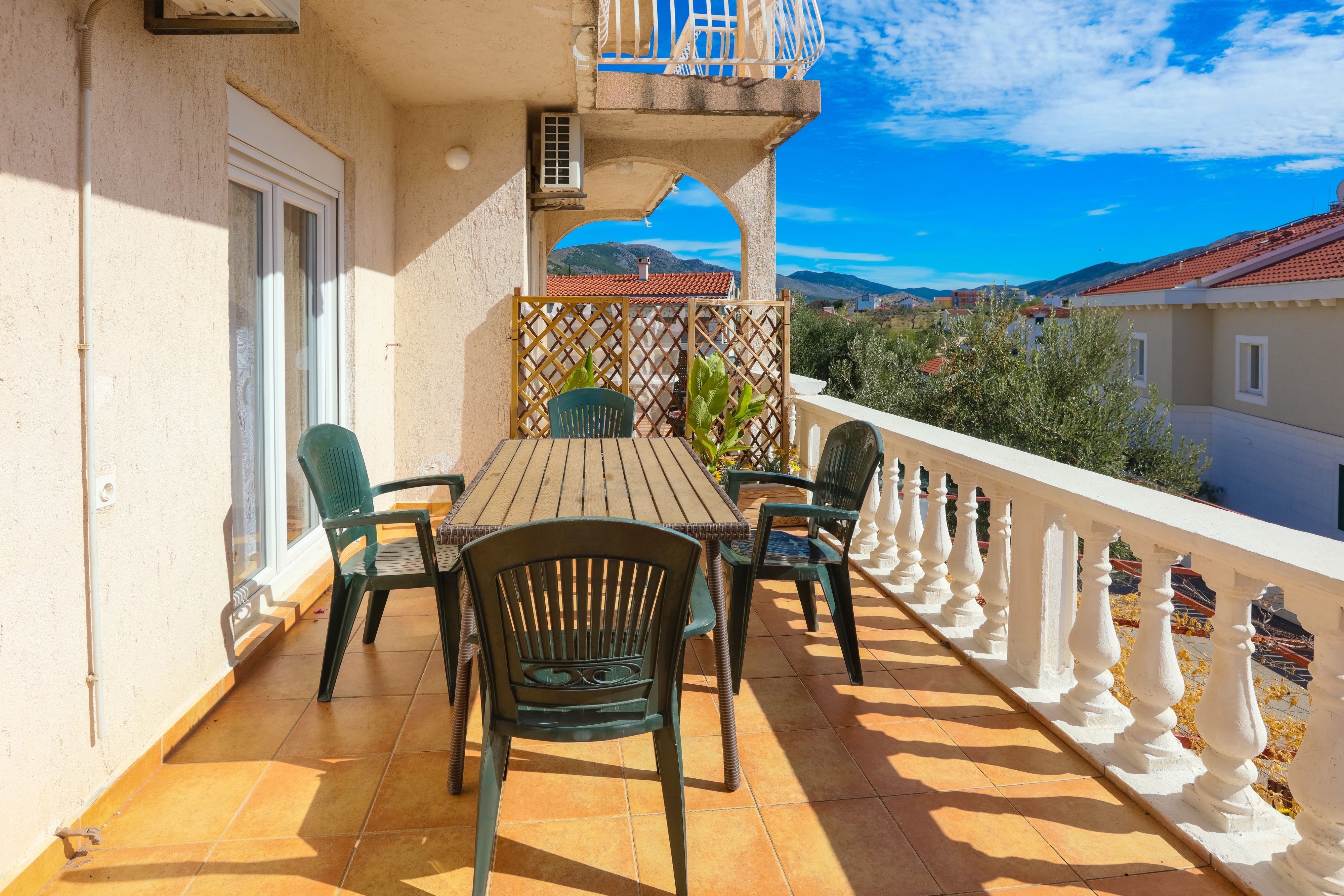 One bedroom apartment with terrace and sea view Grebaštica (Šibenik) (A-24821-b)