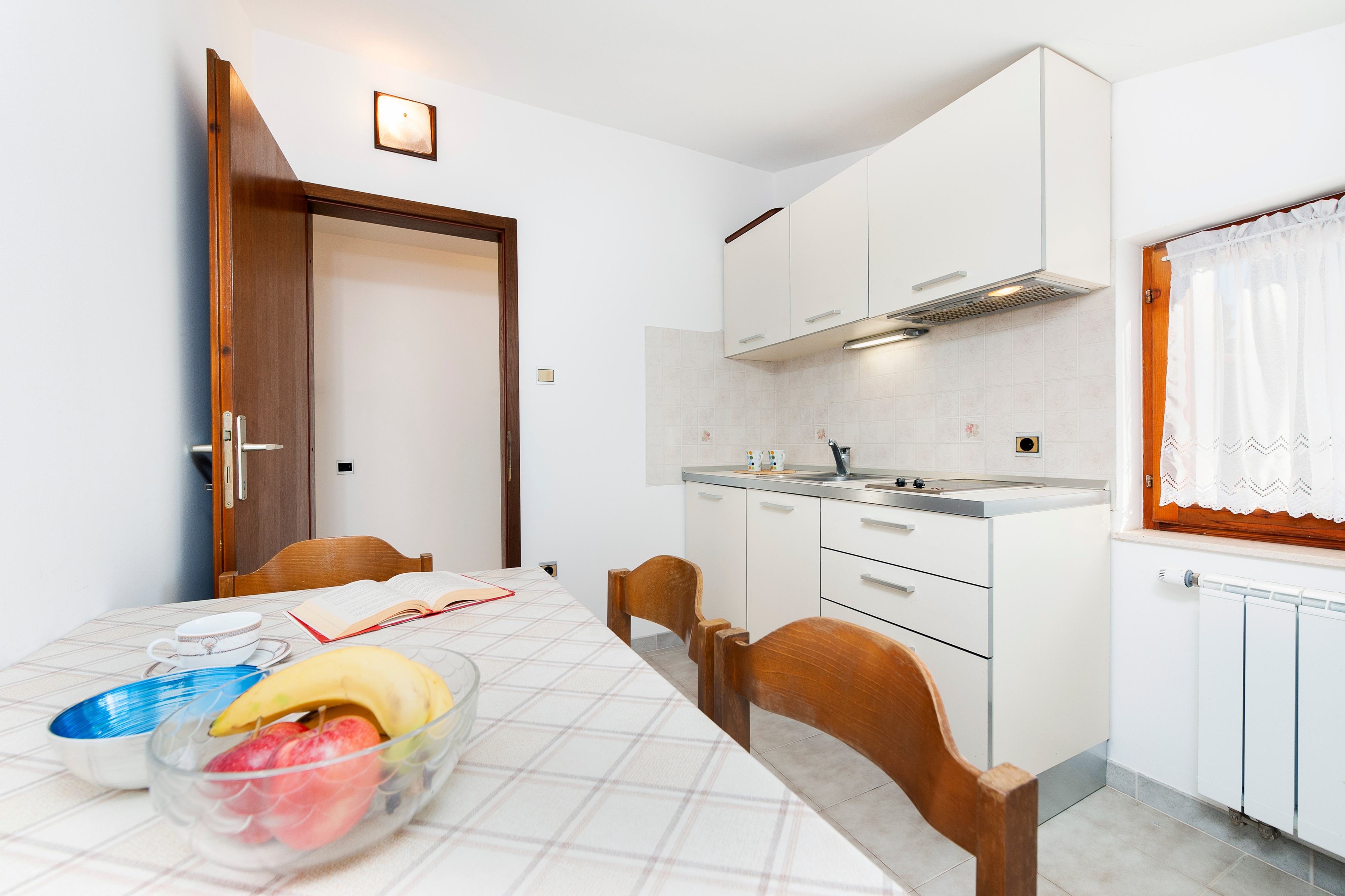 One bedroom apartment with terrace and sea view Rovinj (A-24823-b) One bedroom apartment with terrace and sea view Rovinj (A-24823-b)