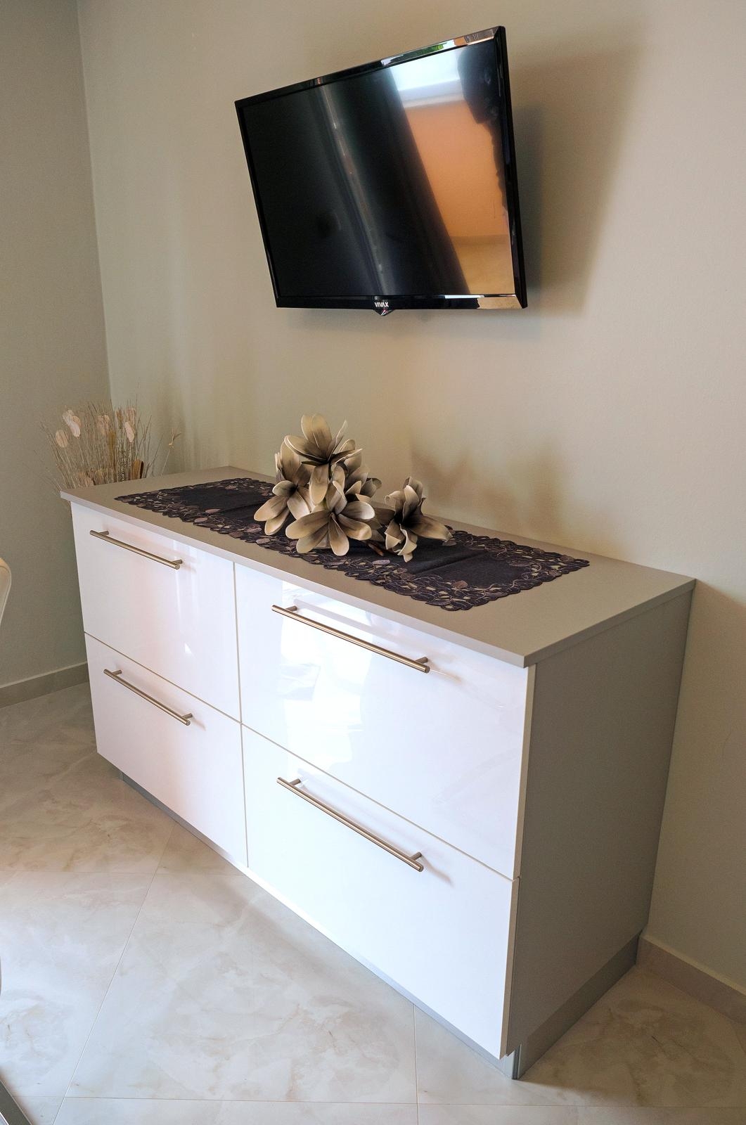 Two bedroom apartment with balcony and sea view Banjol, Rab (A-24825-c)