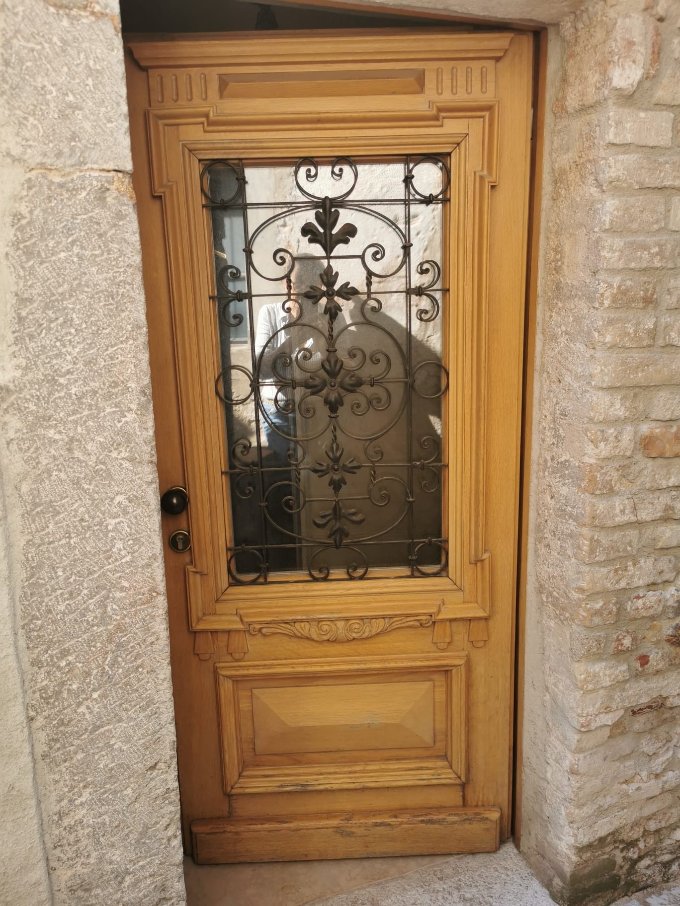 Štirisobna hiša Z balkonom Senj  K