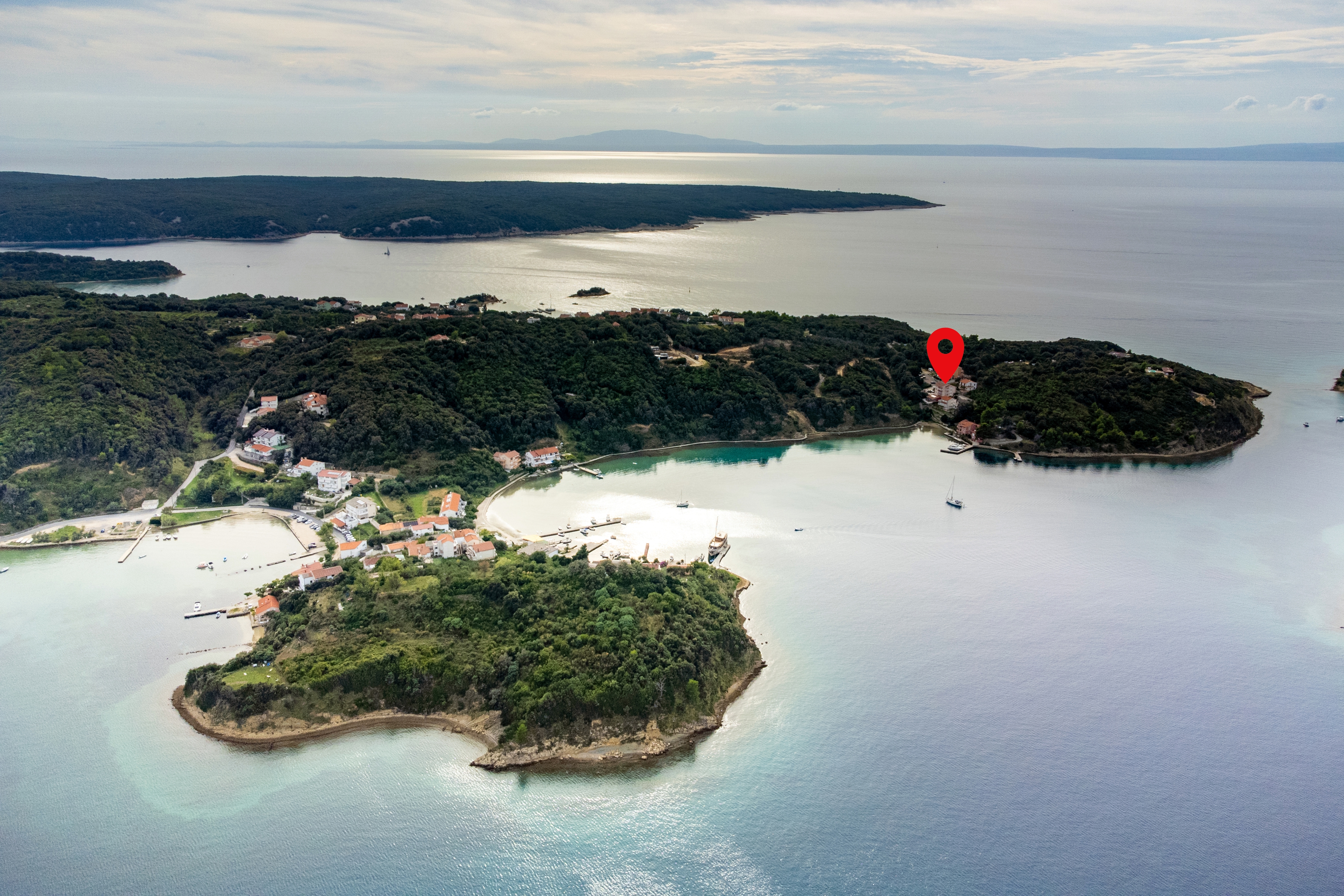 One bedroom apartment near beach Supetarska Draga - Gonar, Rab (A-24851-d)