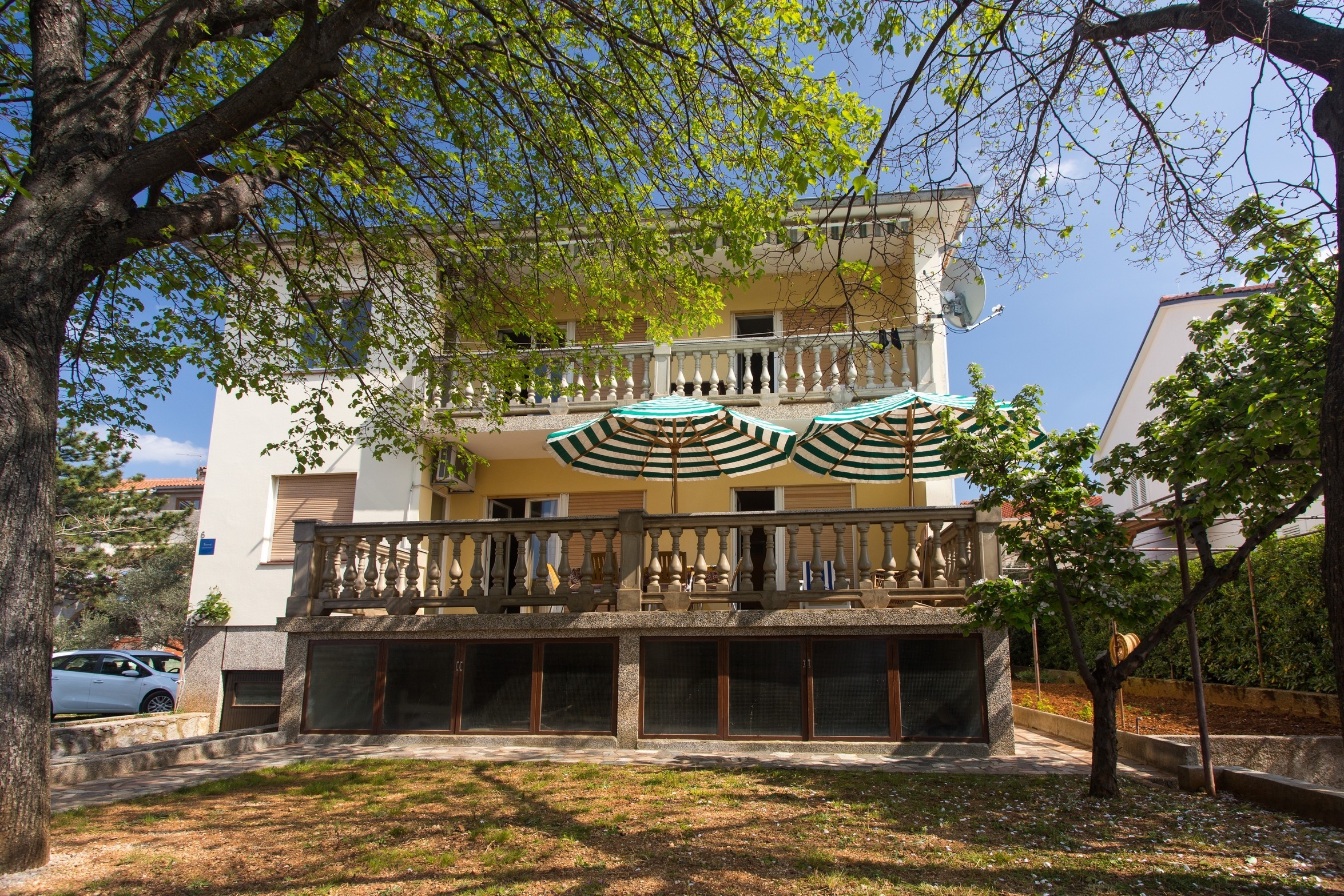 Three bedroom apartment with terrace Punat, Krk (A-24852-a) Three bedroom apartment with terrace Punat, Krk (A-24852-a)