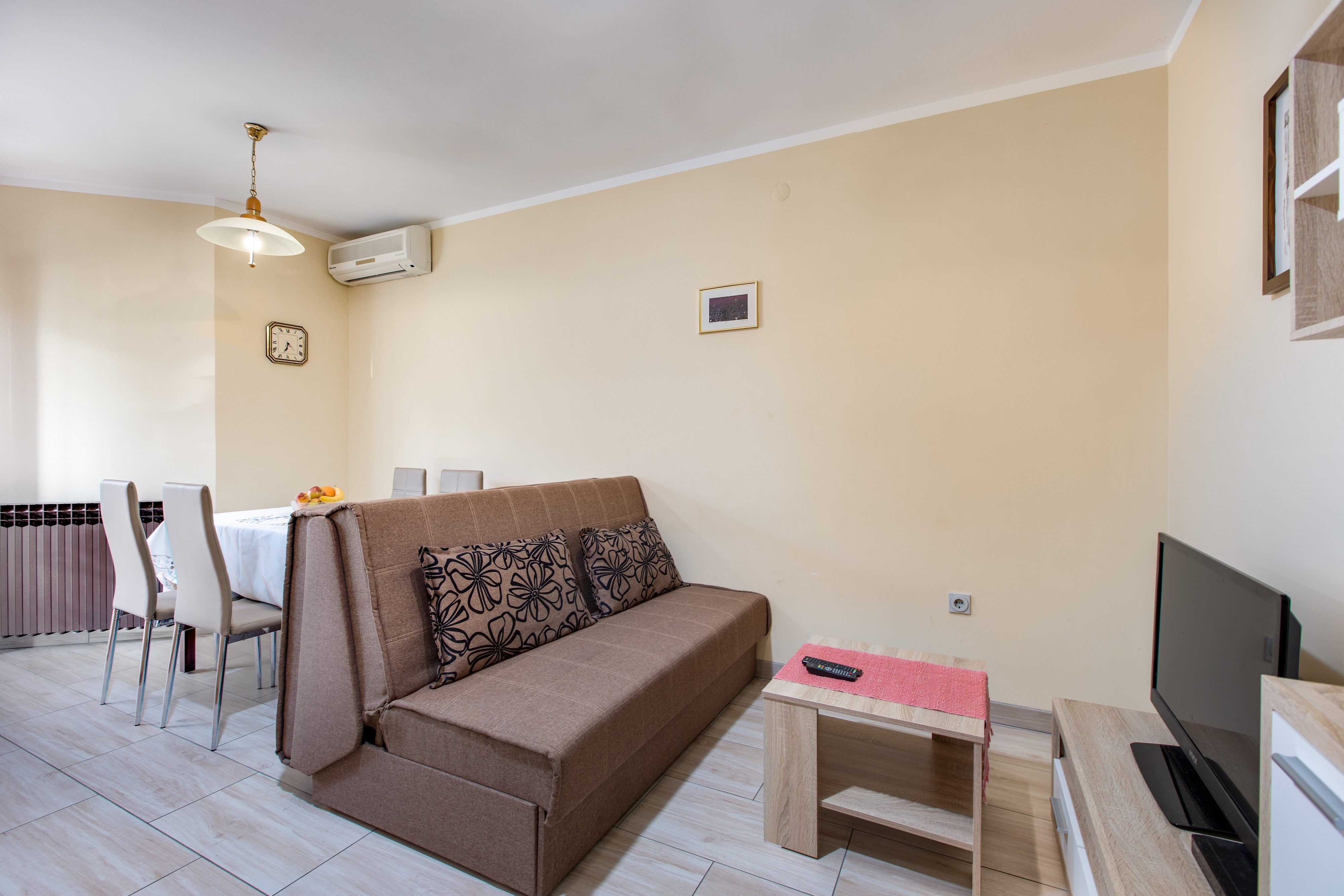 Two bedroom apartment with terrace Punat, Krk (A-24854-b) Two bedroom apartment with terrace Punat, Krk (A-24854-b)