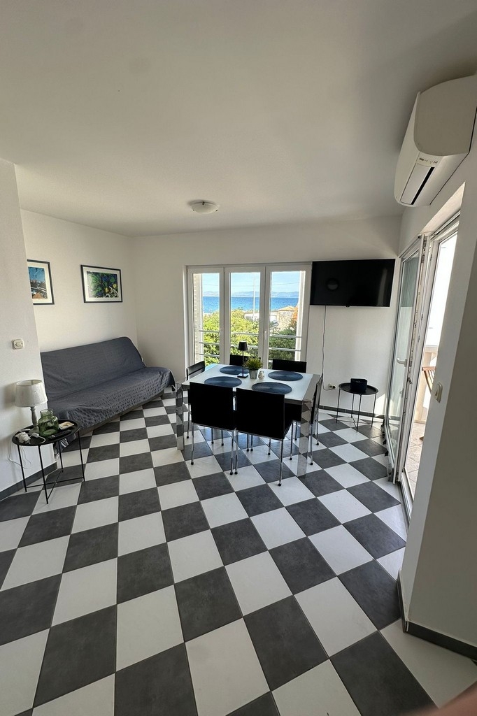 Two bedroom apartment near beach Mirca, Brač (A-24865-a)