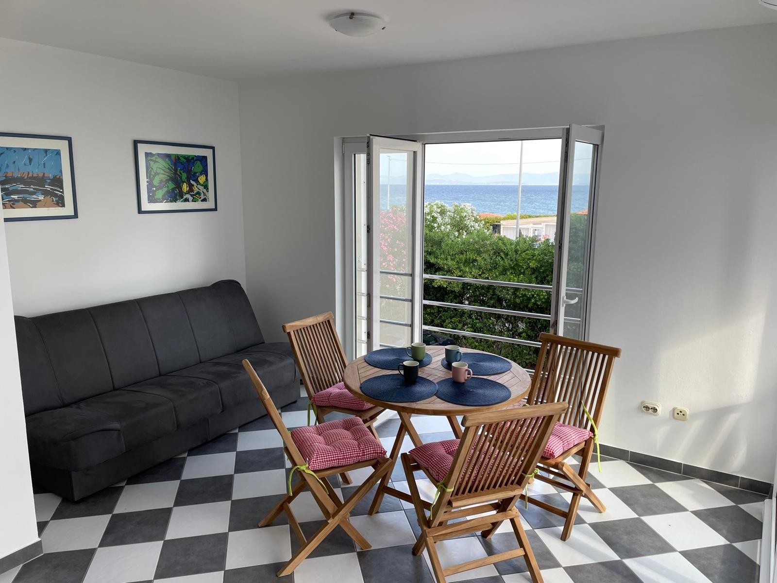 Two bedroom apartment near beach Mirca, Brač (A-24865-a)