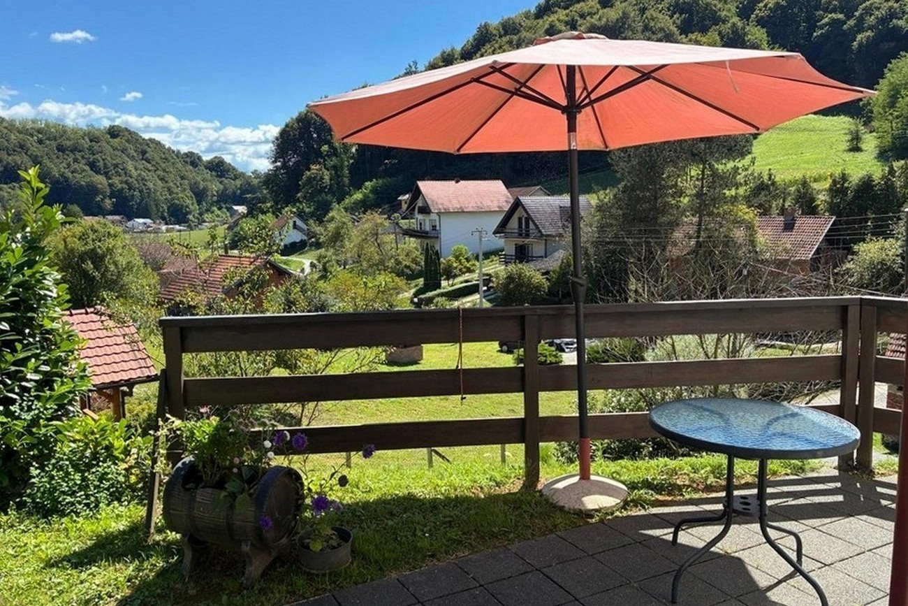 One bedroom apartment with terrace Tuheljske Toplice, Zagorje (A-24875-a)