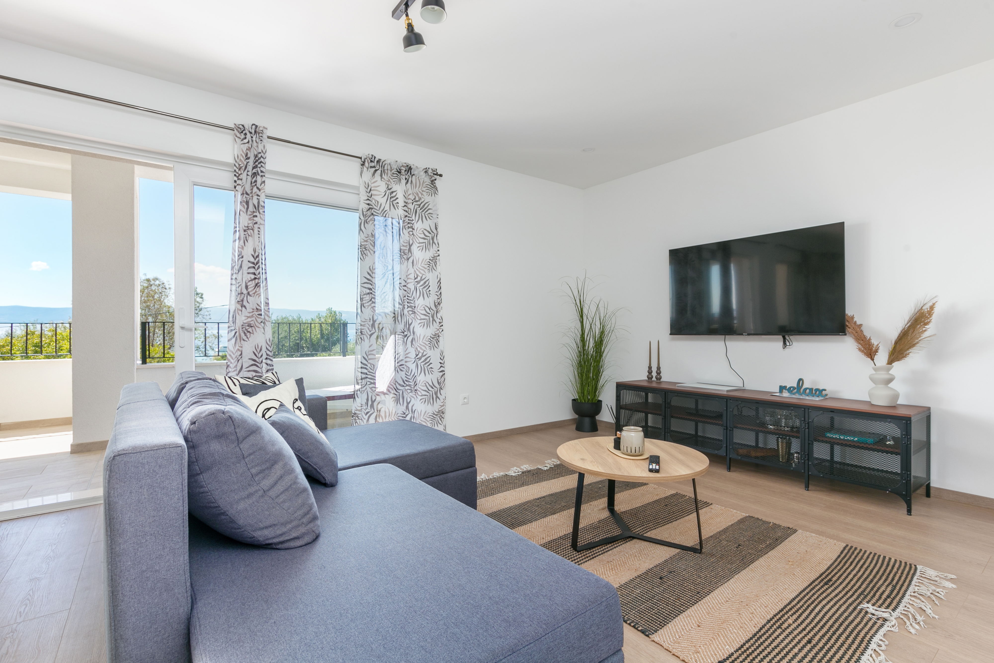 Two bedroom apartment near beach Duće, Omiš (A-24876-a)