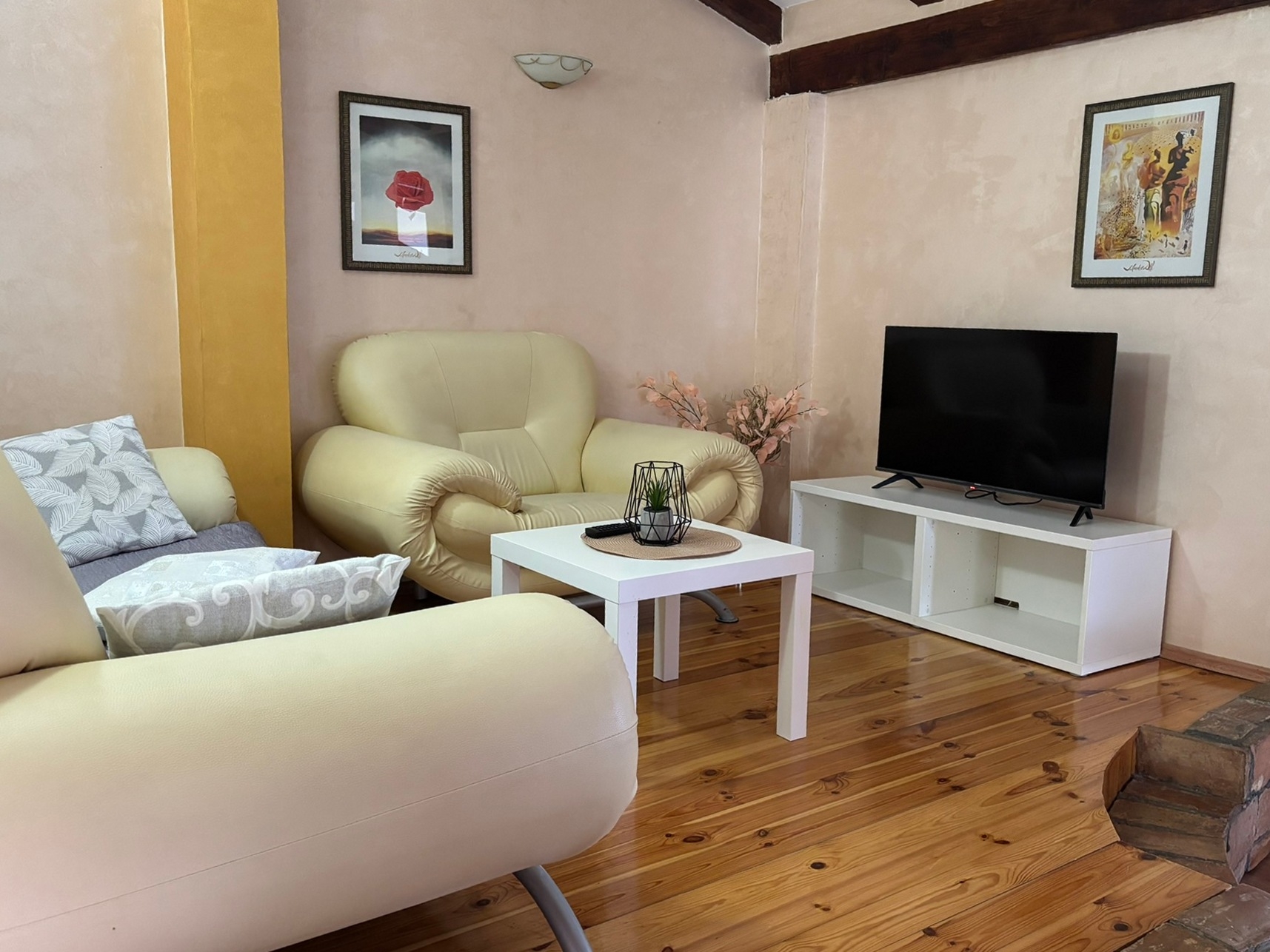 Two bedroom apartment near beach Novigrad (A-24877-c) Two bedroom apartment near beach Novigrad (A-24877-c)