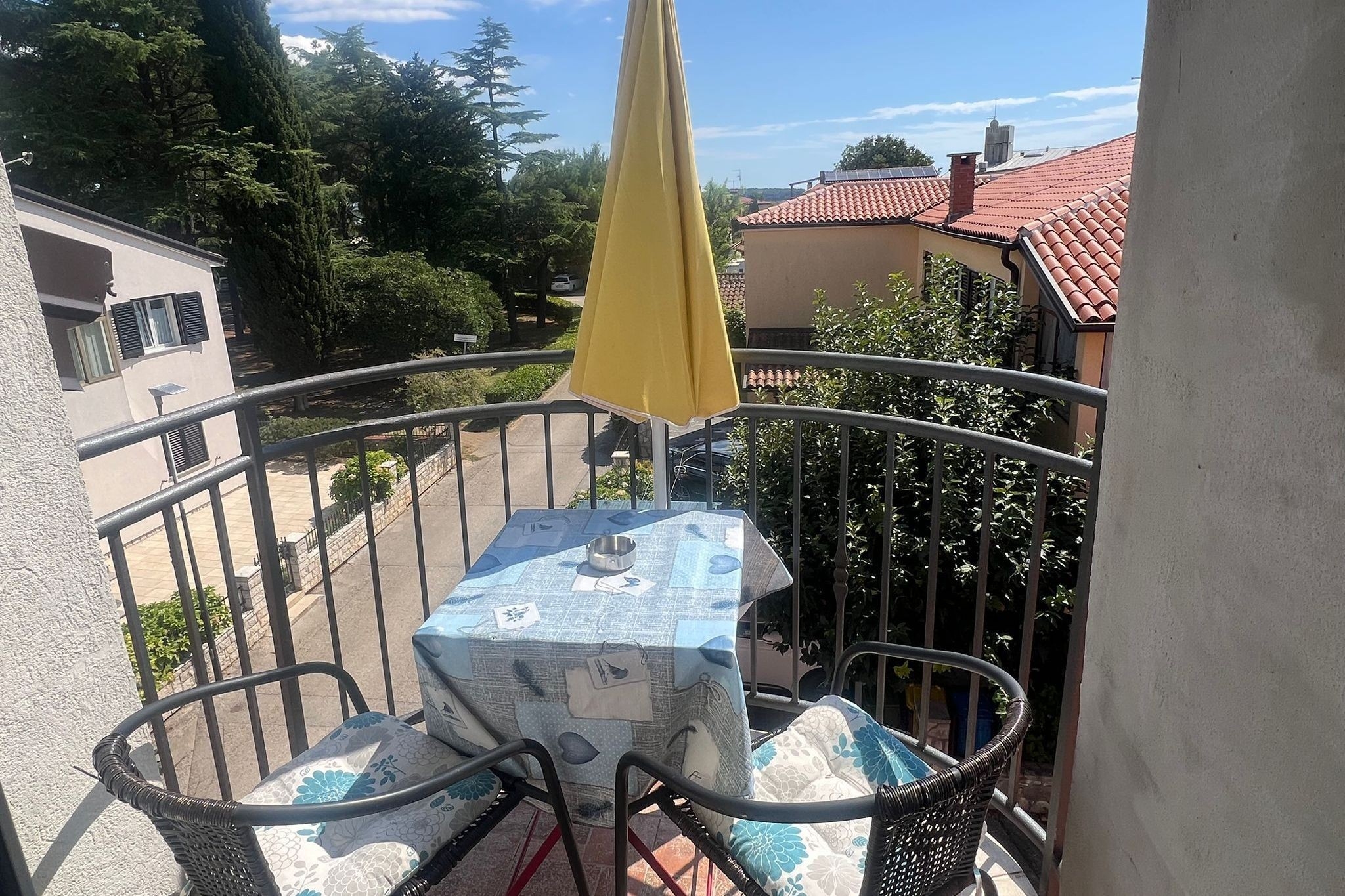 One bedroom apartment near beach Novigrad (A-24877-b) One bedroom apartment near beach Novigrad (A-24877-b)