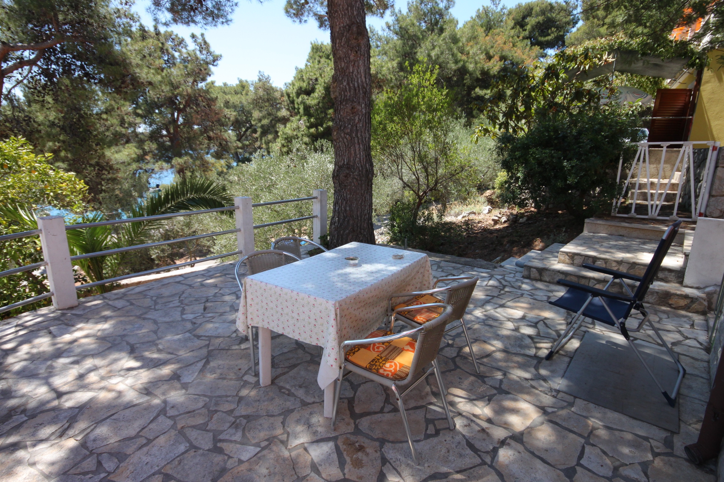 One bedroom apartment with terrace and sea view Mali Lošinj, Lošinj (A-2489-b)
