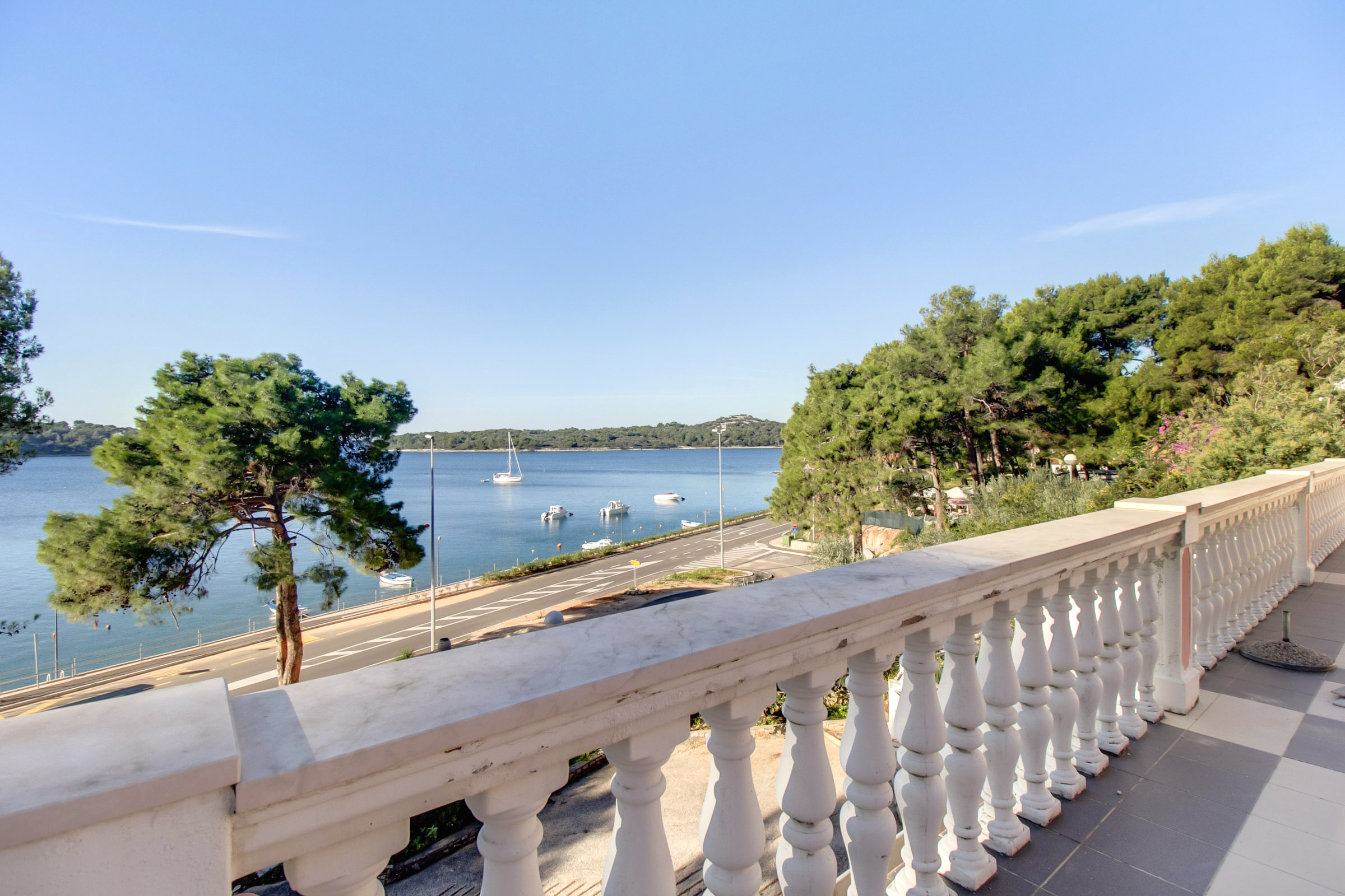 One bedroom apartment with terrace and sea view Mali Lošinj, Lošinj  A-c