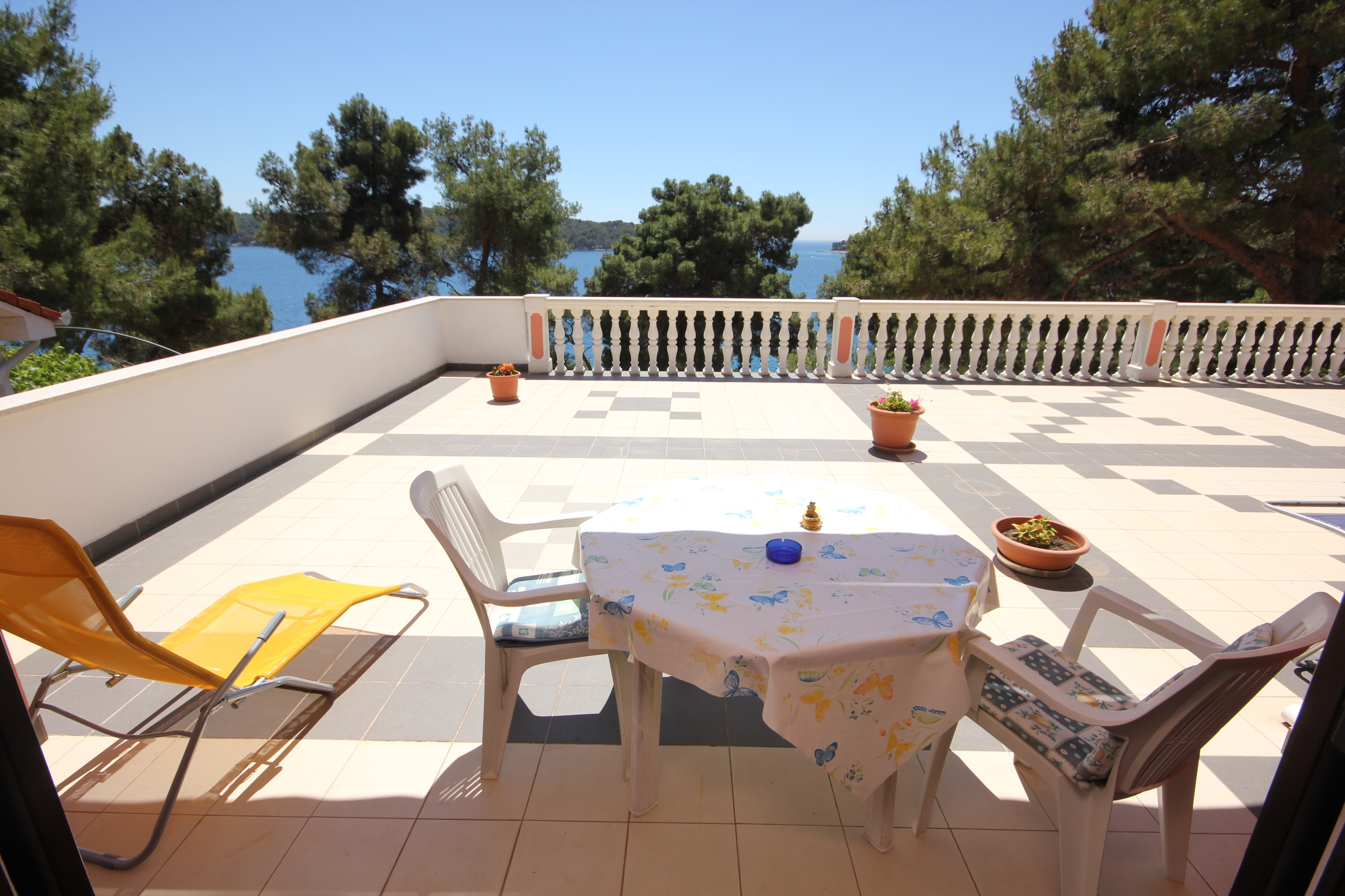Studio flat with terrace and sea view Mali Lošinj, Lošinj (AS-2489-a) Studio flat with terrace and sea view Mali Lošinj, Lošinj (AS-2489-a)