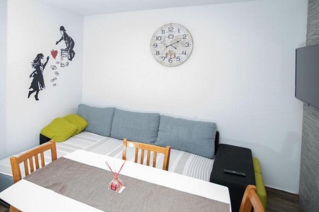 One bedroom apartment with balcony and sea view Lukovo Šugarje, Karlobag (A-24896-a)