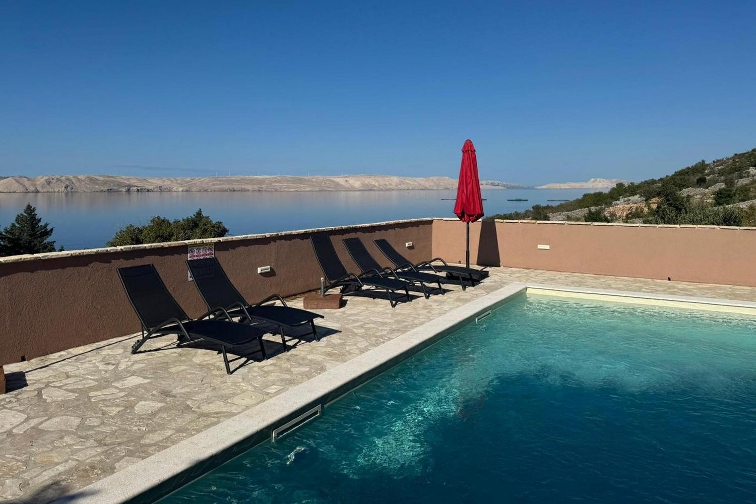 One bedroom apartment with terrace and sea view Lukovo Šugarje (Karlobag) (A-24896-c)