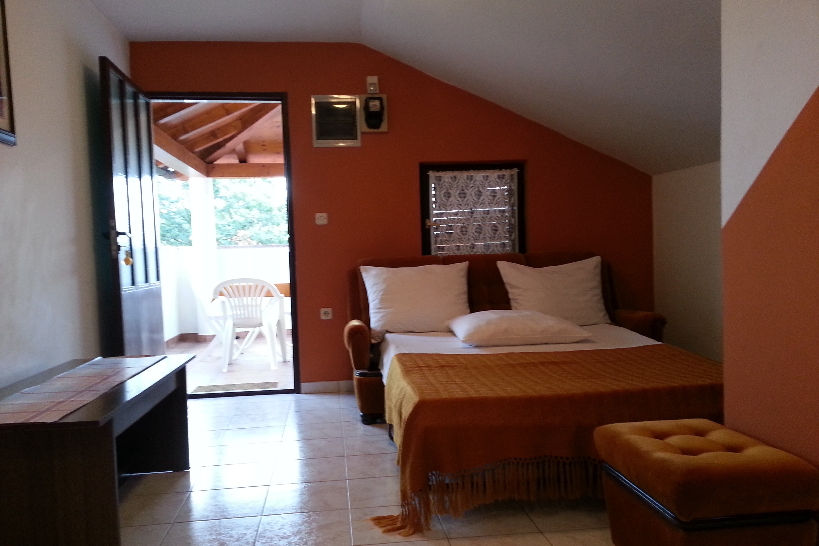 One bedroom apartment with terrace Valbandon, Fažana (A-24921-b)