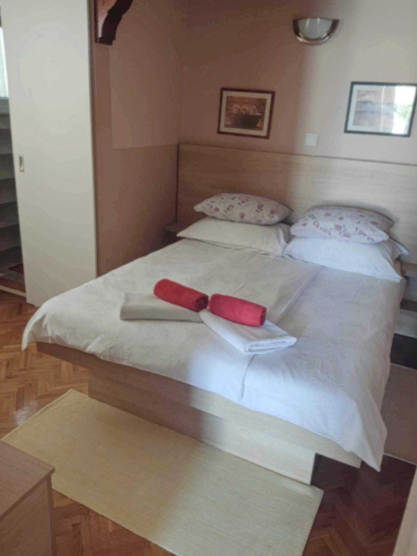 Top Rab Barbat Top Rab Barbat