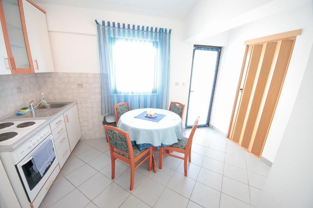 Two bedroom apartment with terrace Vodice (A-24938-b)