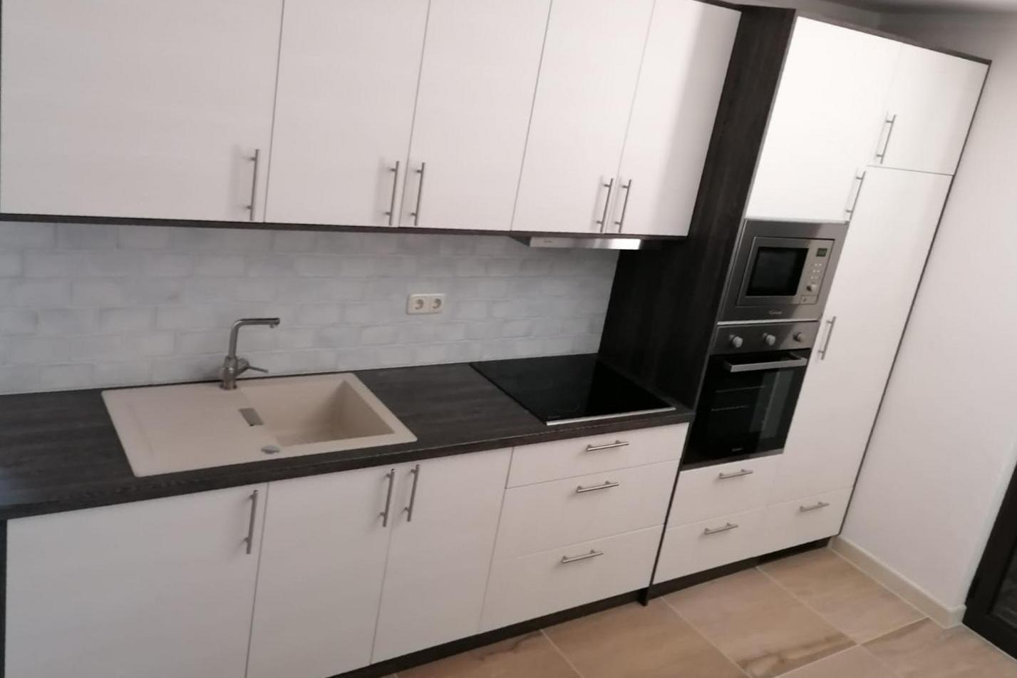 Top Karlobag Cesarica Top Karlobag Cesarica