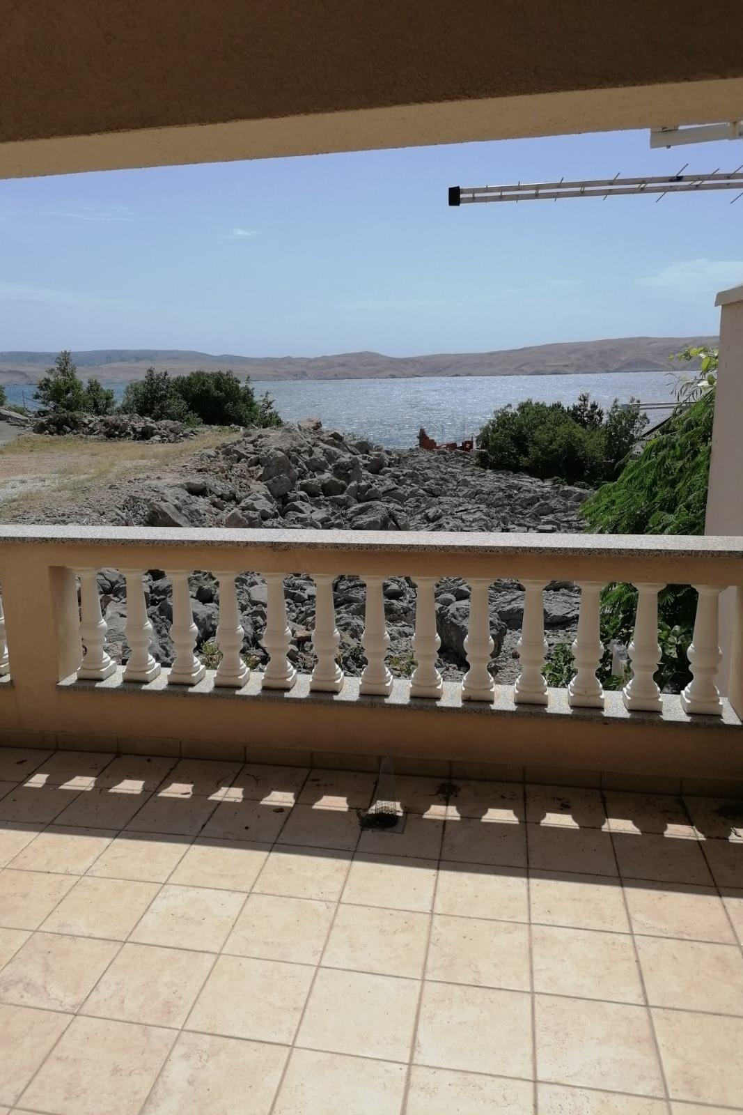 Top Karlobag Cesarica Top Karlobag Cesarica