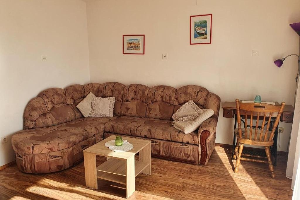 Two bedroom apartment with terrace and sea view Punat, Krk (A-24947-a) Two bedroom apartment with terrace and sea view Punat, Krk (A-24947-a)