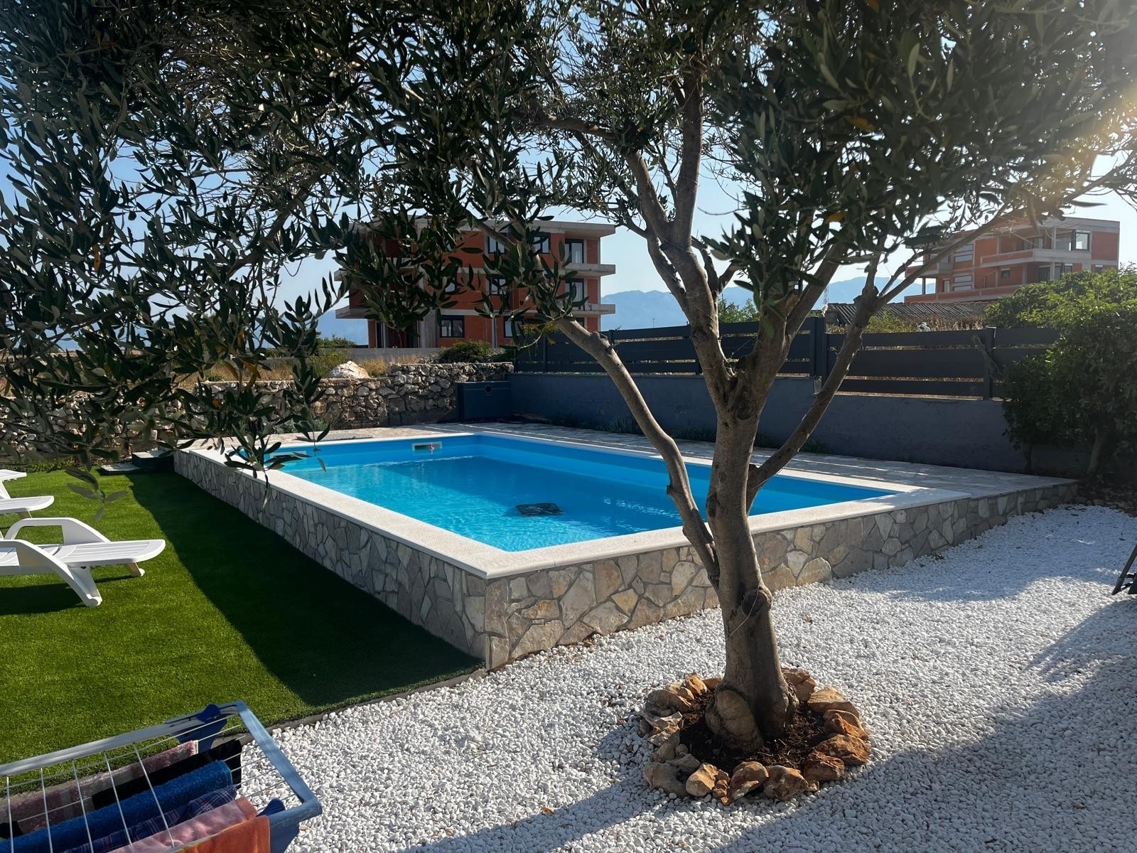 Studio flat with terrace Povljana, Pag (AS-24948-a) Studio flat with terrace Povljana, Pag (AS-24948-a)