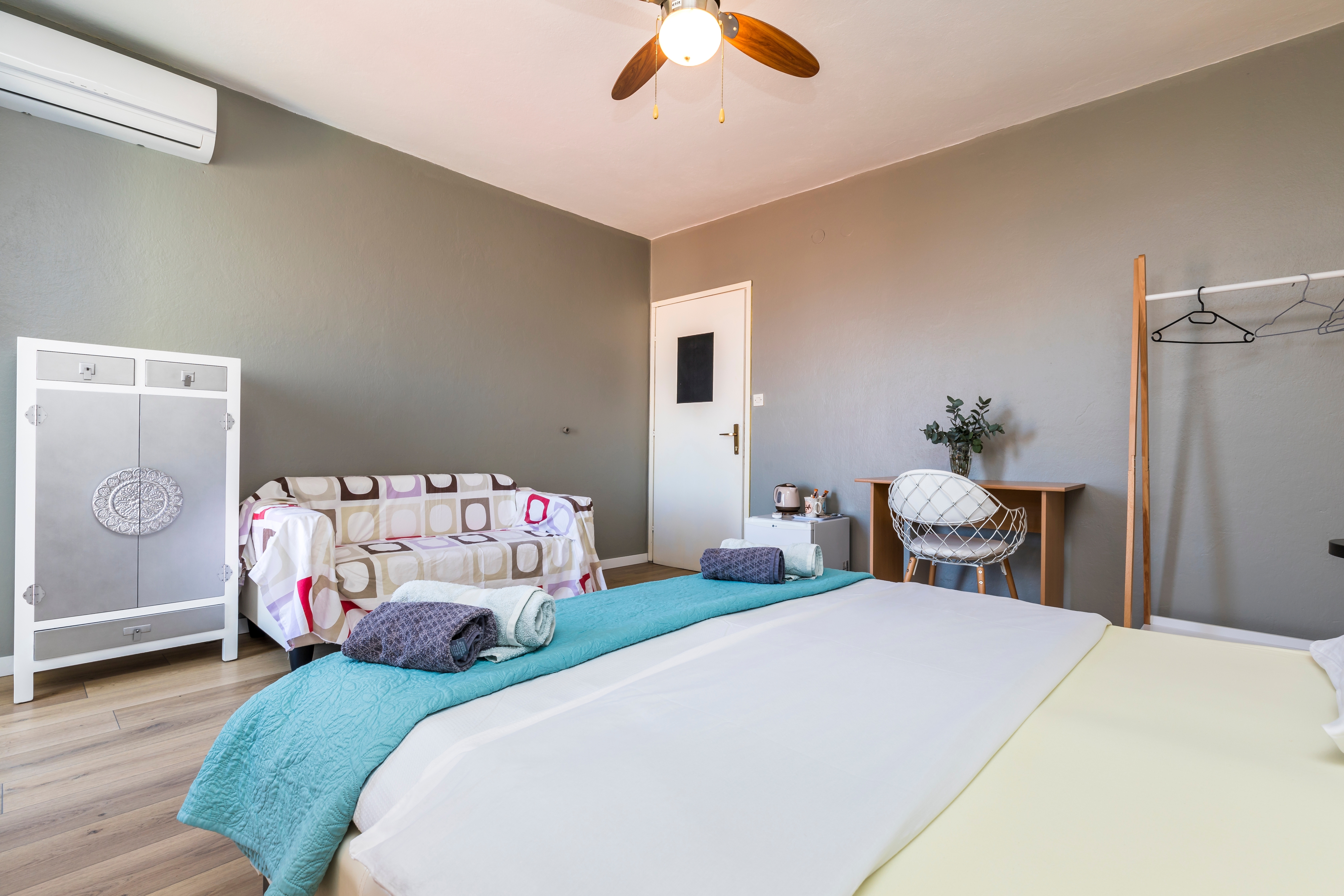 Room with balcony and sea view Mali Lošinj, Lošinj  S-b