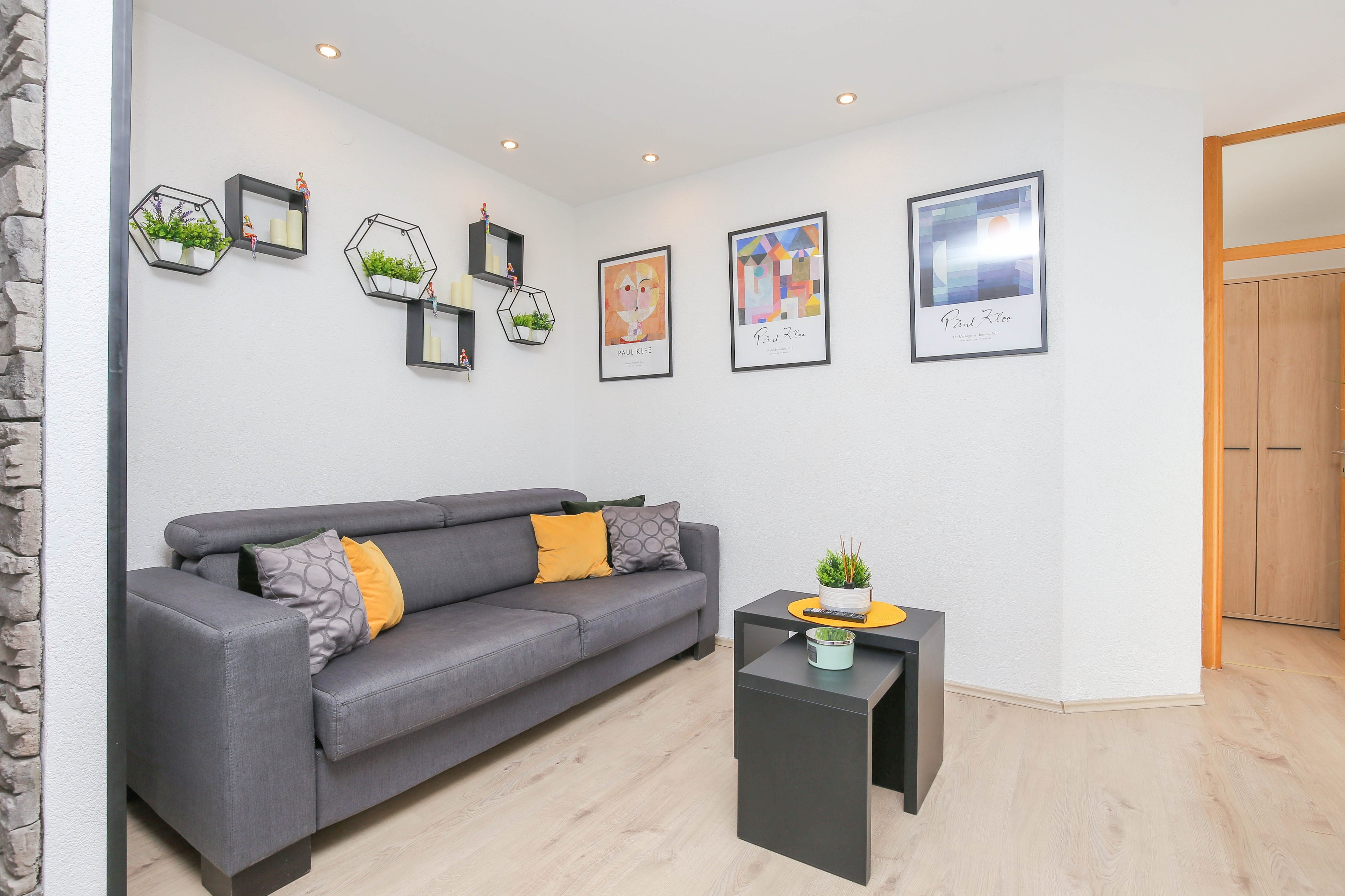 Three bedroom apartment with balcony and sea view Duće, Omiš (A-24975-a)